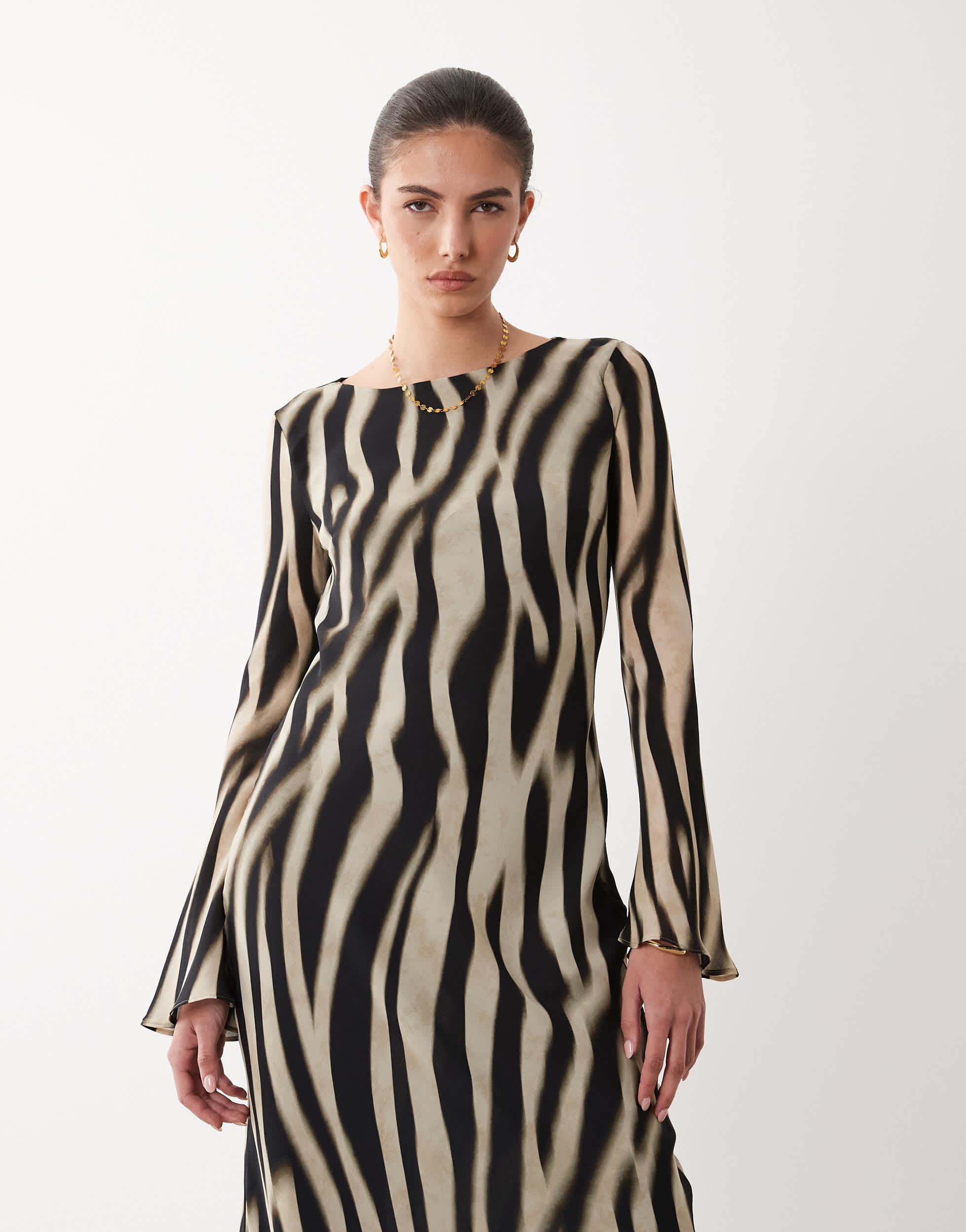 mango flared sleeves dress Mango Women's Flared Sleeves V-Neck Dress