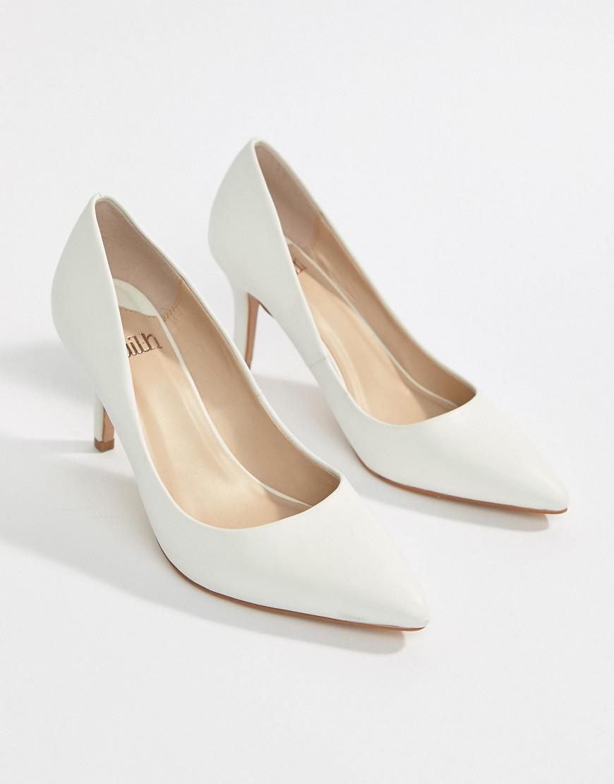 Faith Chariot Heeled Court Shoes In 