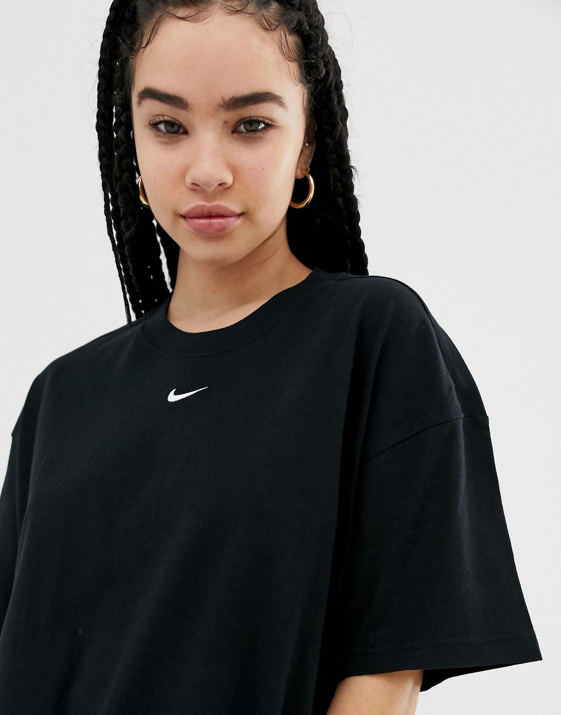 Nike Cotton Oversized Boyfriend T-shirt in Black | Lyst