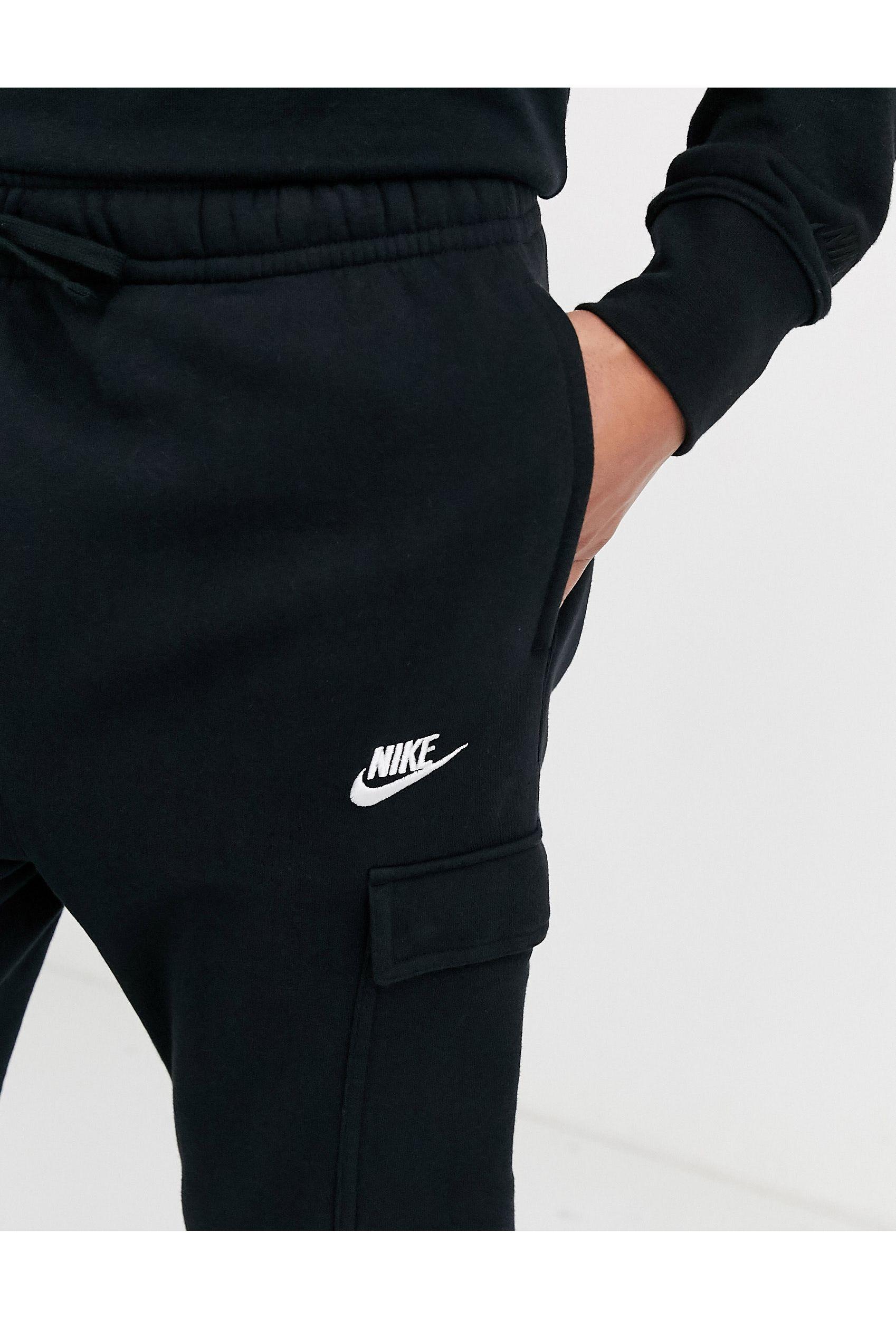 nike club cuffed cargo joggers in black