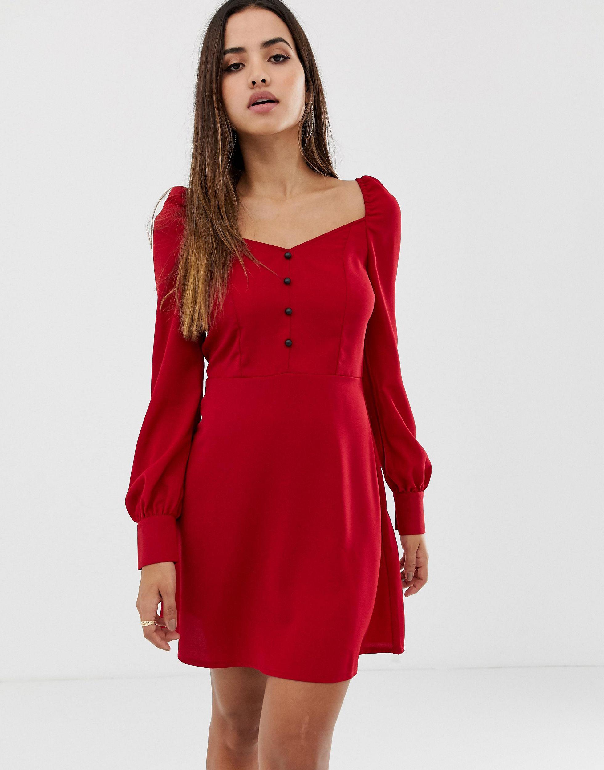 red skater dress with sweetheart neckline