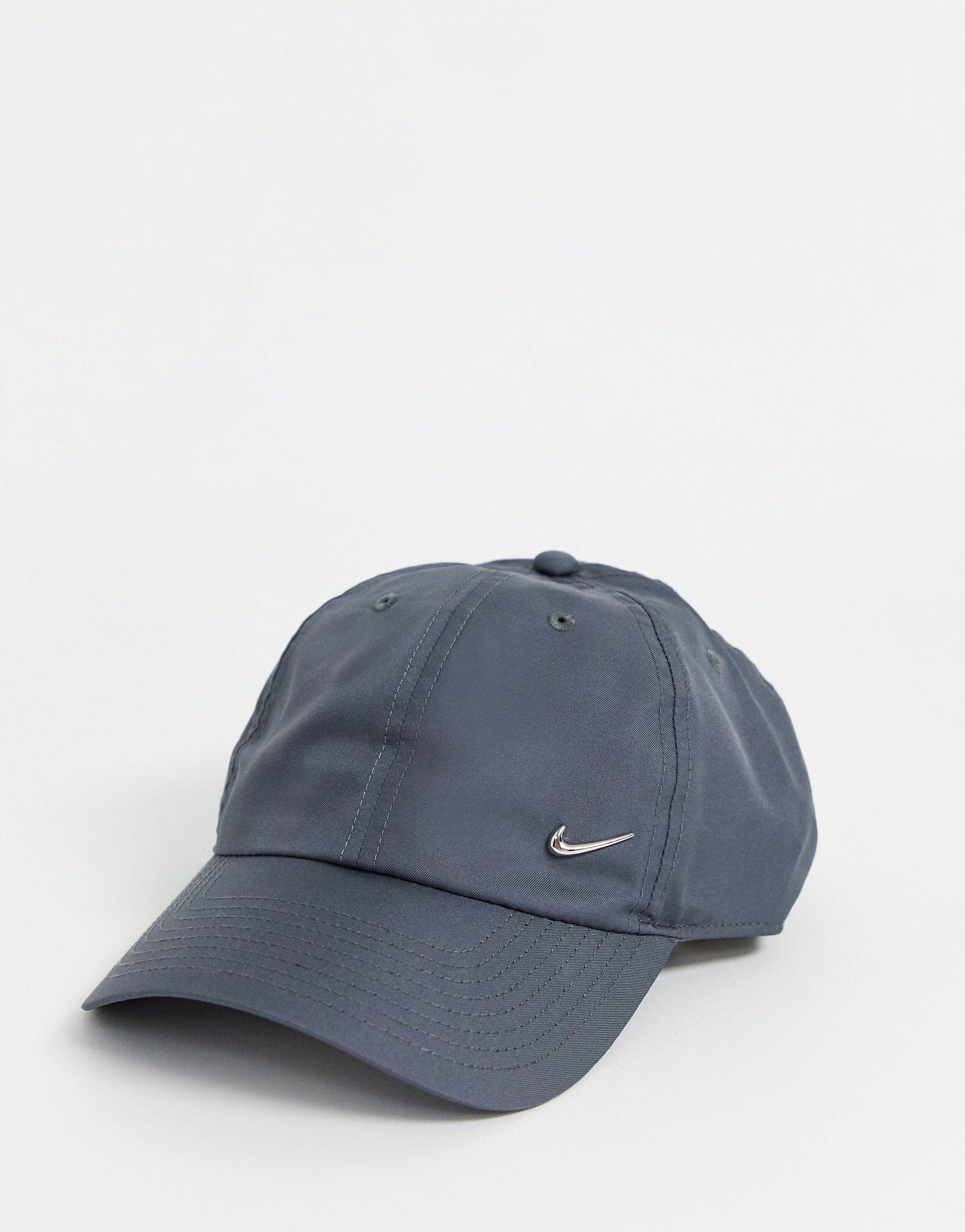 Nike cap with store metal swoosh