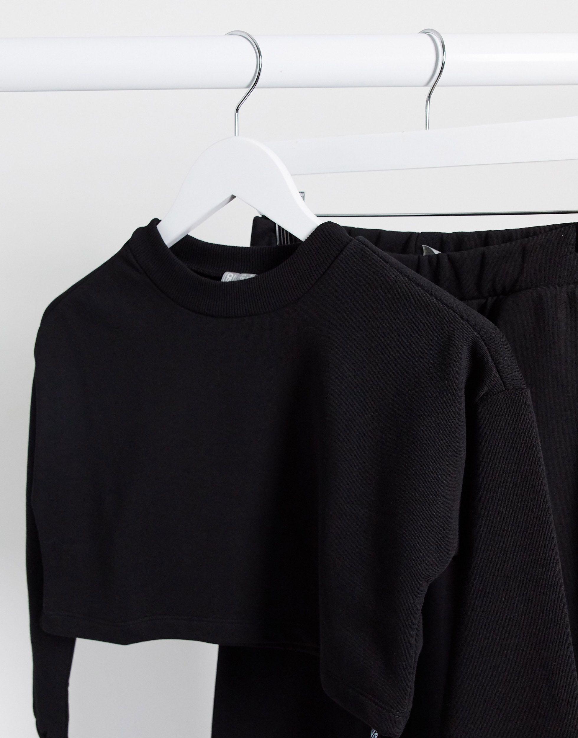 tracksuit cropped