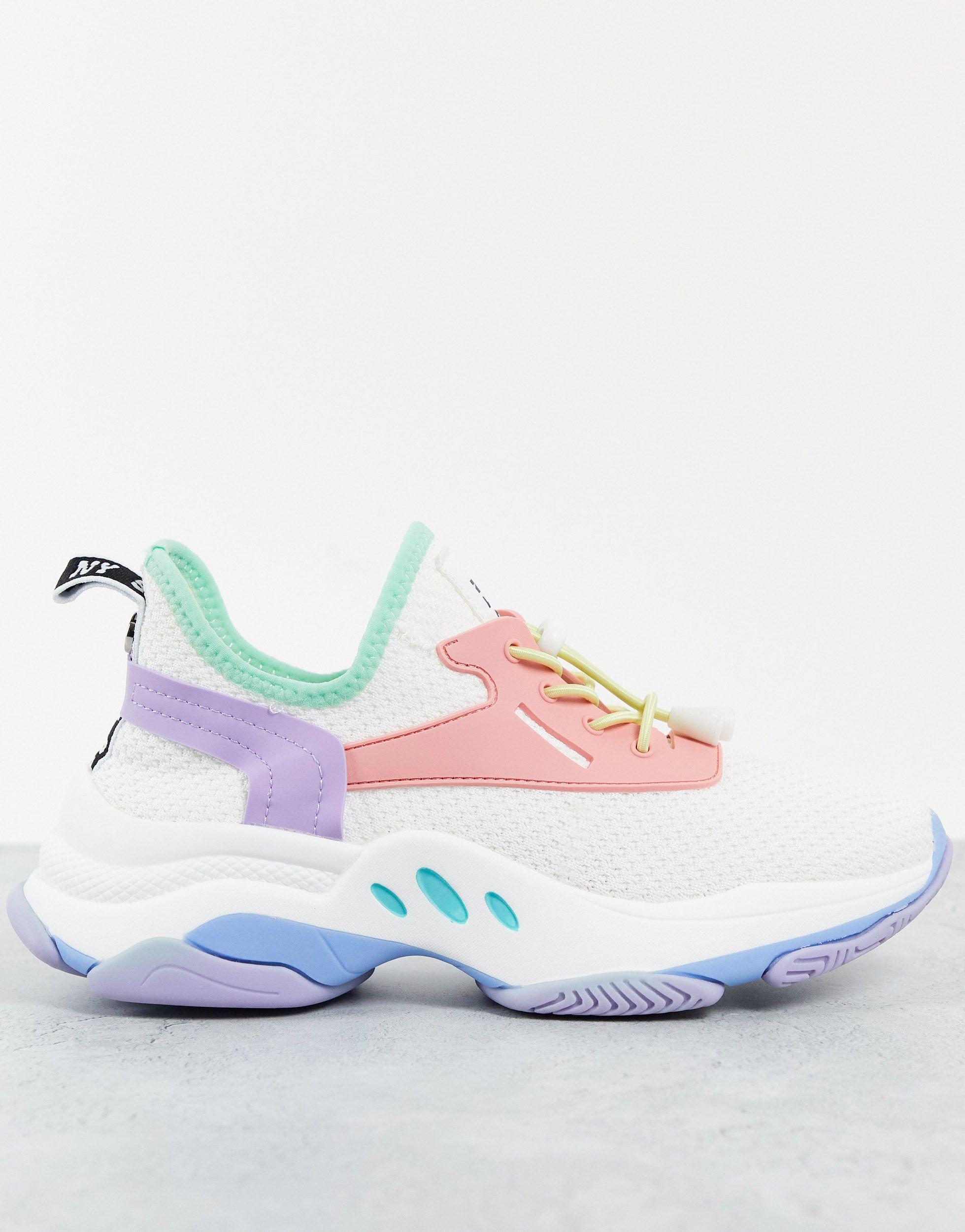 Zapatillas deportivas blancas y rosas con suela gruesa match Steve Madden  de Caucho de color Blanco | Lyst