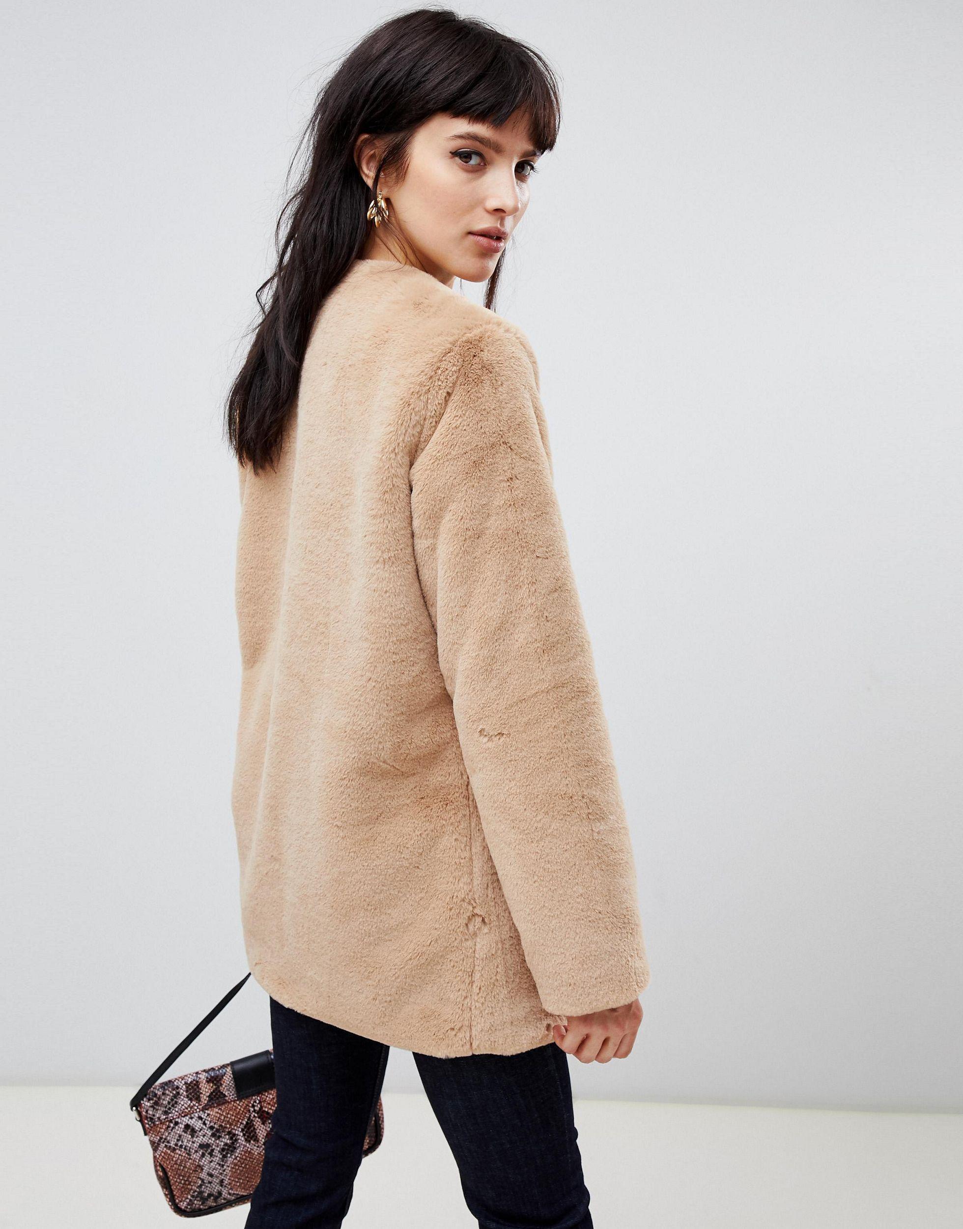 Manteau fausse fourrure Soie Stradivarius en coloris Neutre - Lyst