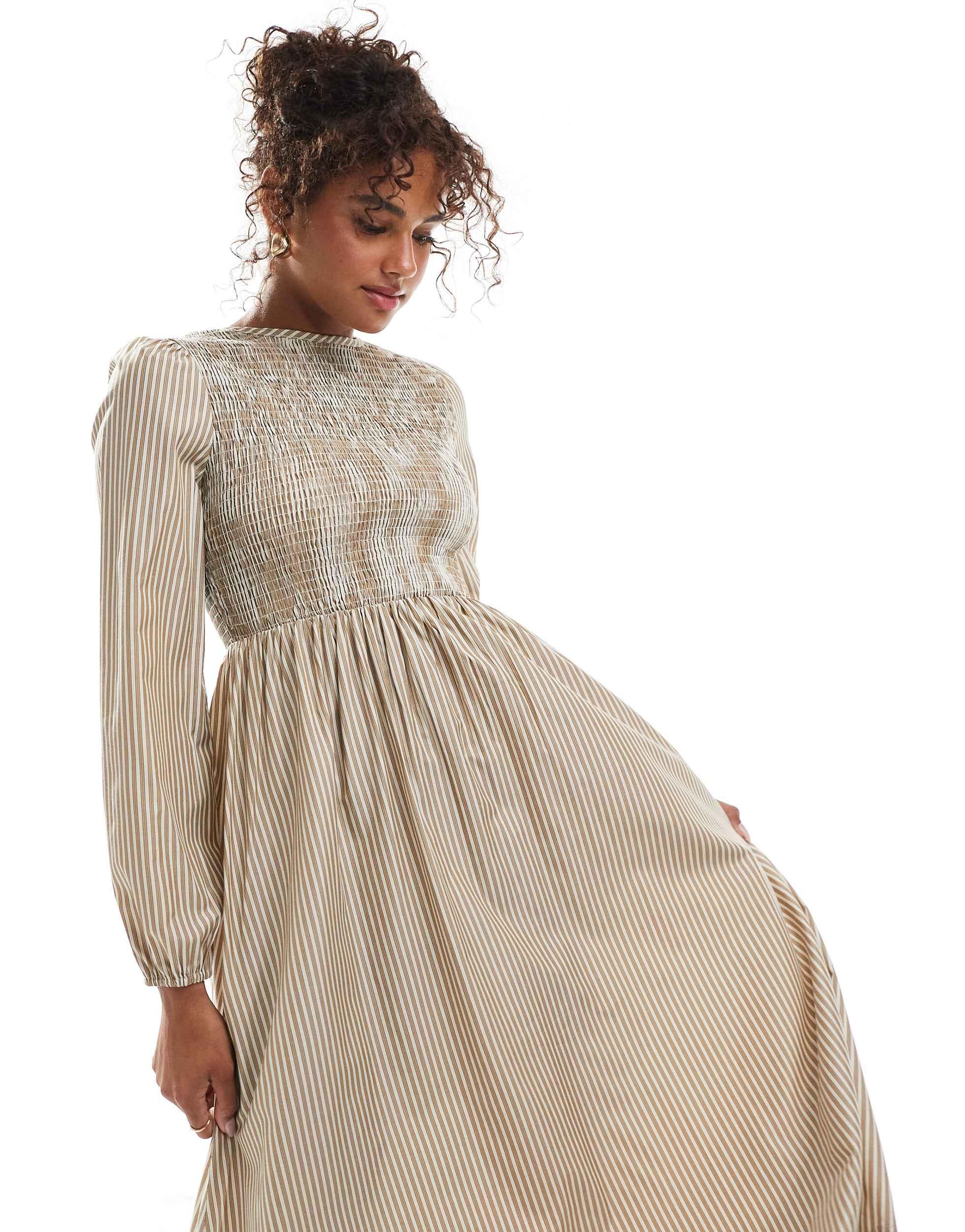 Daisy Street Shirred Bodice Long Sleeve Midaxi Dress in Natural | Lyst