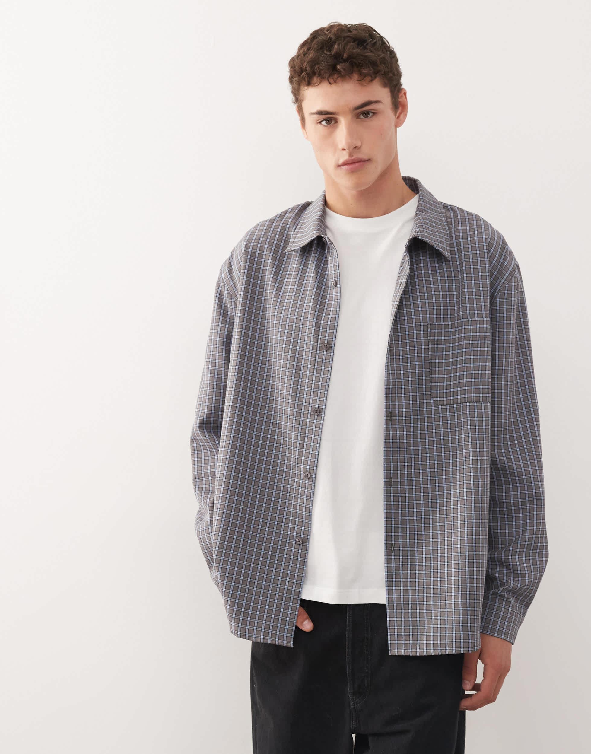 Patagonia CHEMISE FJORD EN FLANELLE LÉGÈRE en Rootsy & Cinder Red | REVOLVE