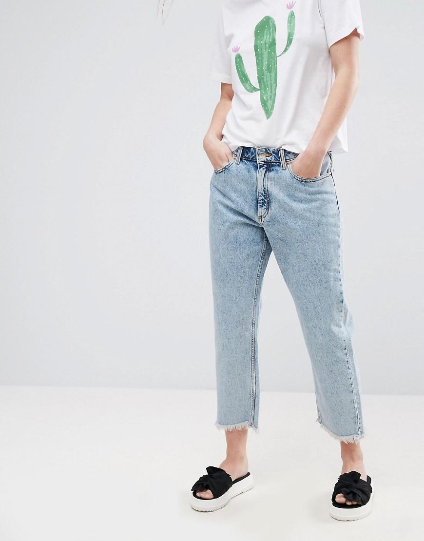 frayed hem mom jeans