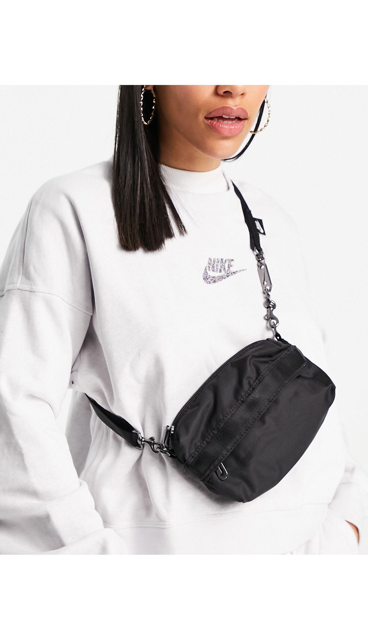Futura luxe - sac bandoulière à poches multiples Nike en coloris Noir | Lyst