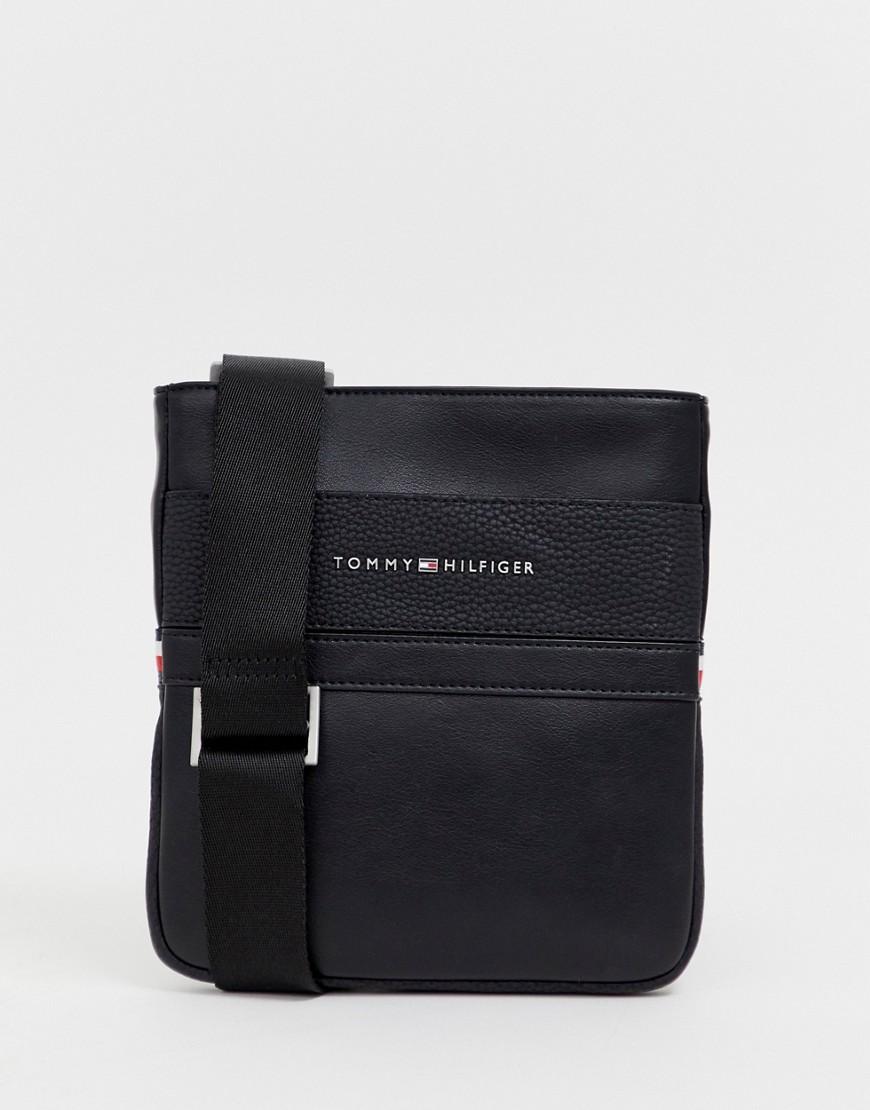 Tommy Hilfiger Flight Bag 2025