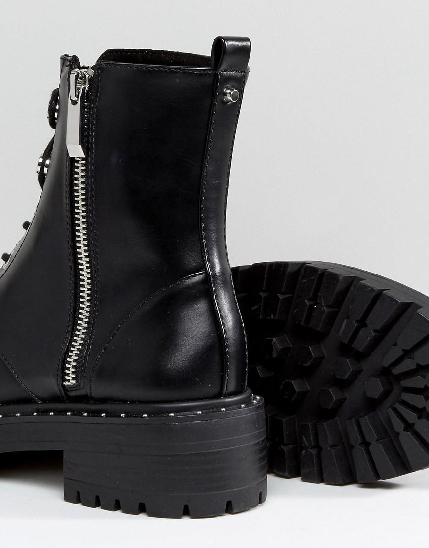 stradivarius chunky chelsea boots in black