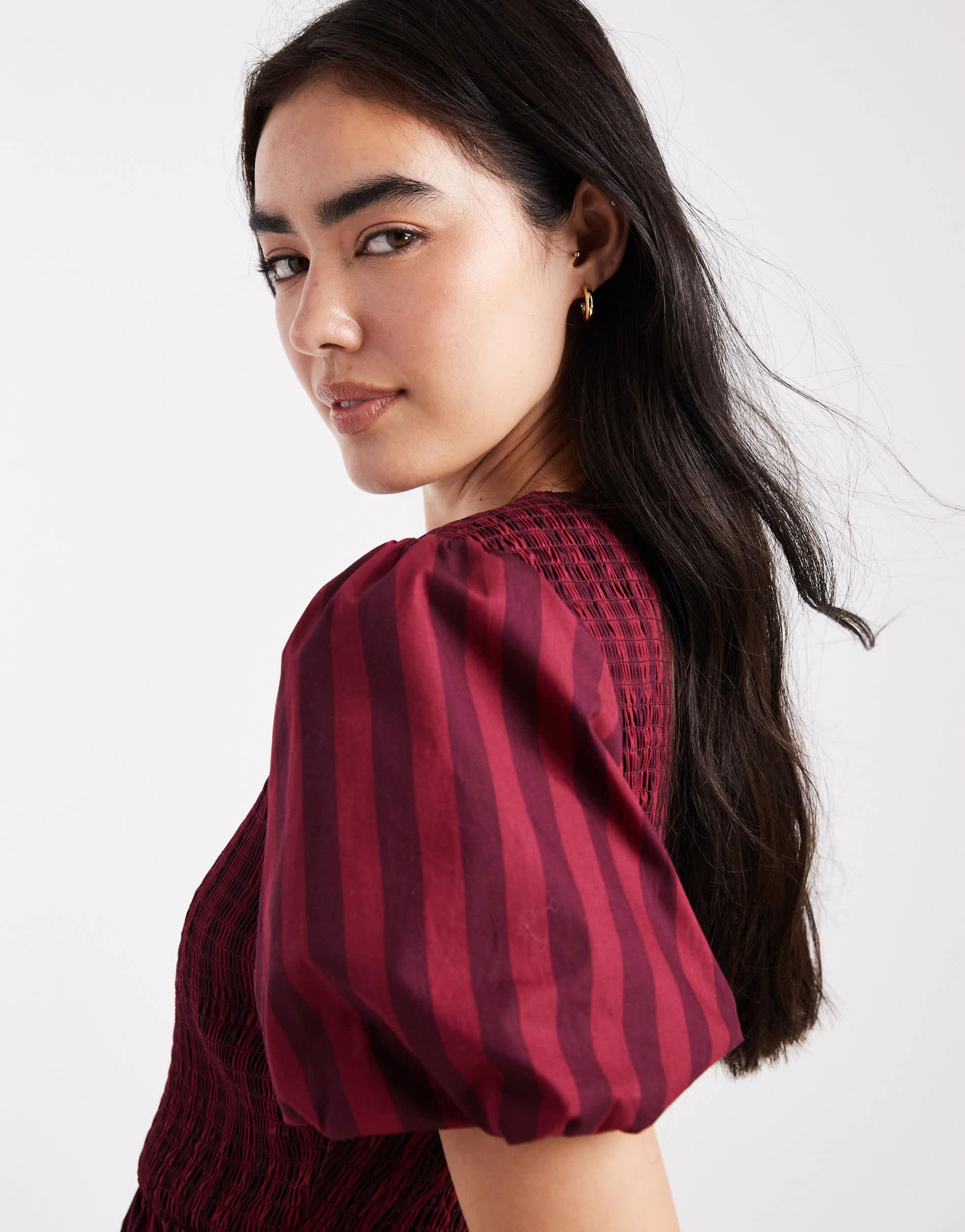 green emerald velvet dress New Look Dresses N6731 – The Fold Line main image 0