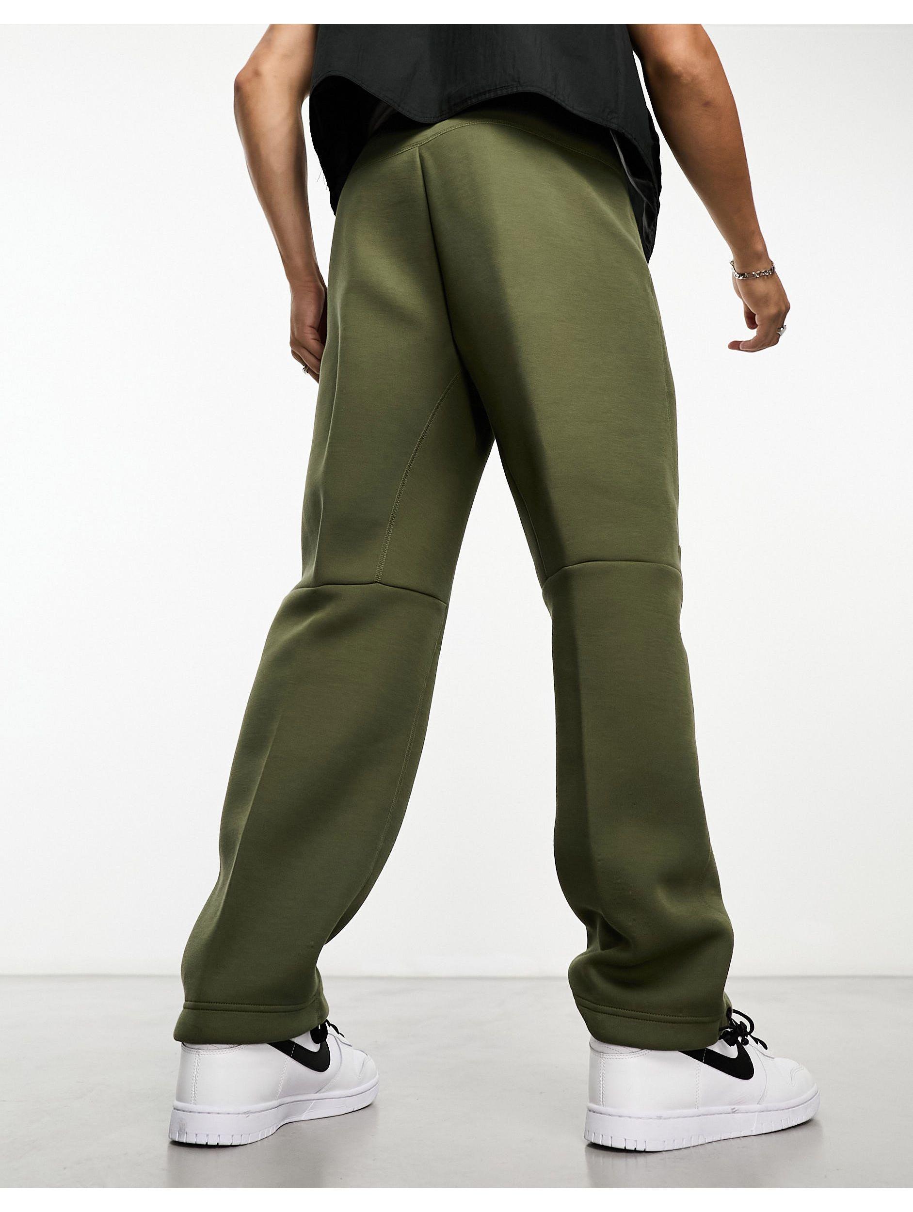 Nike Tech Fleece Loose Fit joggers With toggle in Green for Men