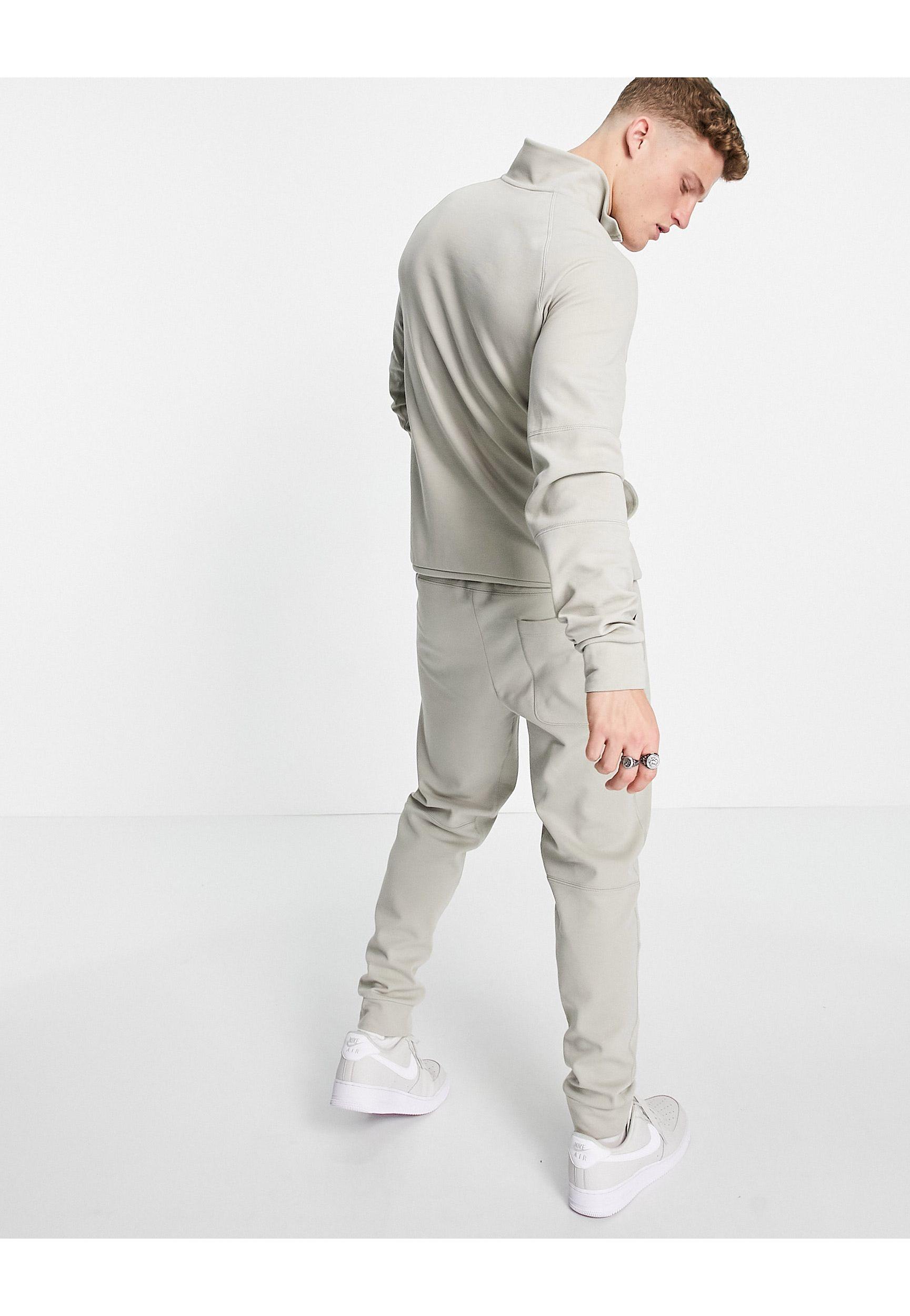 Nike Modern Essentials Cuffed joggers 