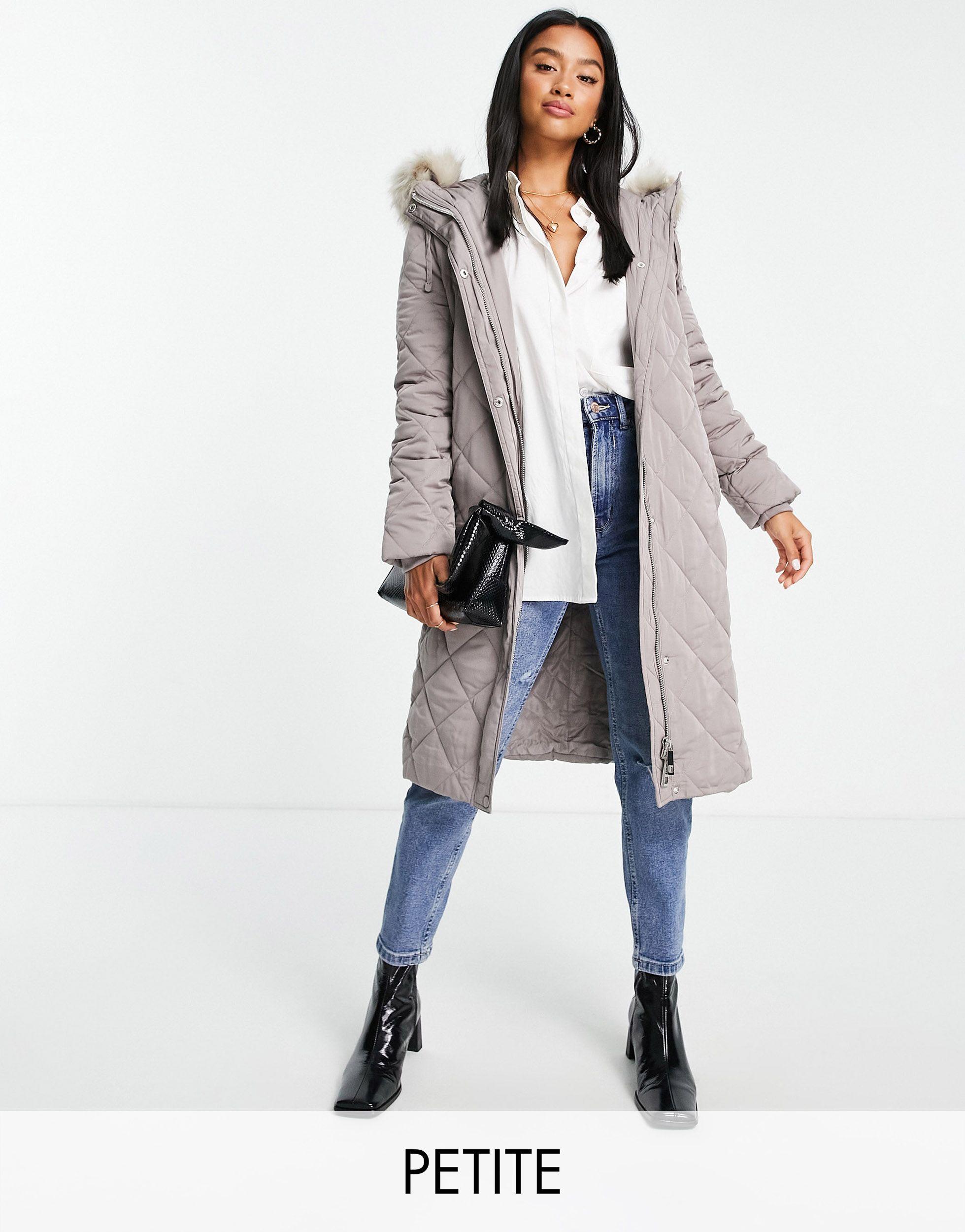 Forever New Petite Belted Quilted Puffer Coat With Faux Fur Hood Trim in  White | Lyst Australia