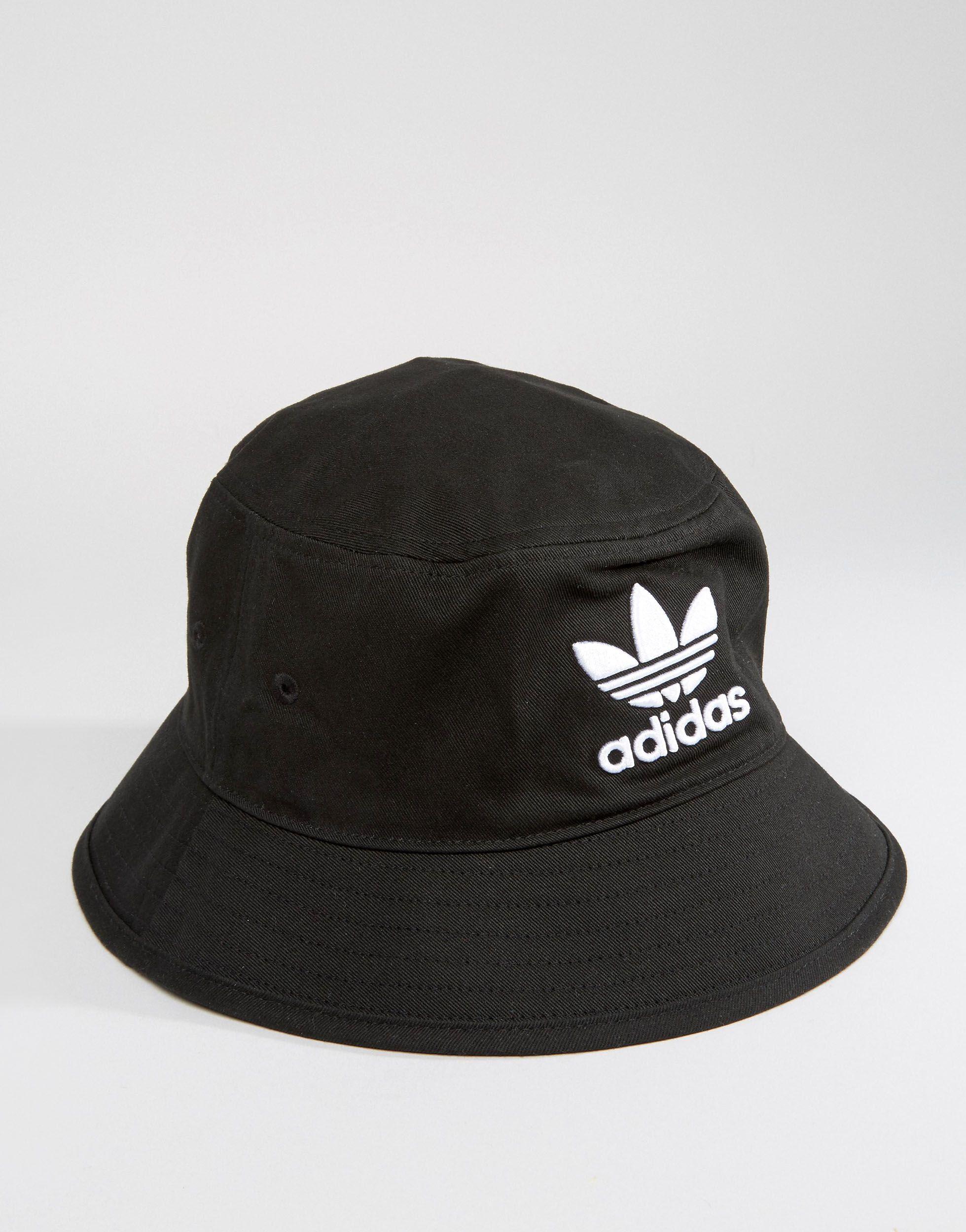 adidas originals trefoil bucket hat in black bk7345