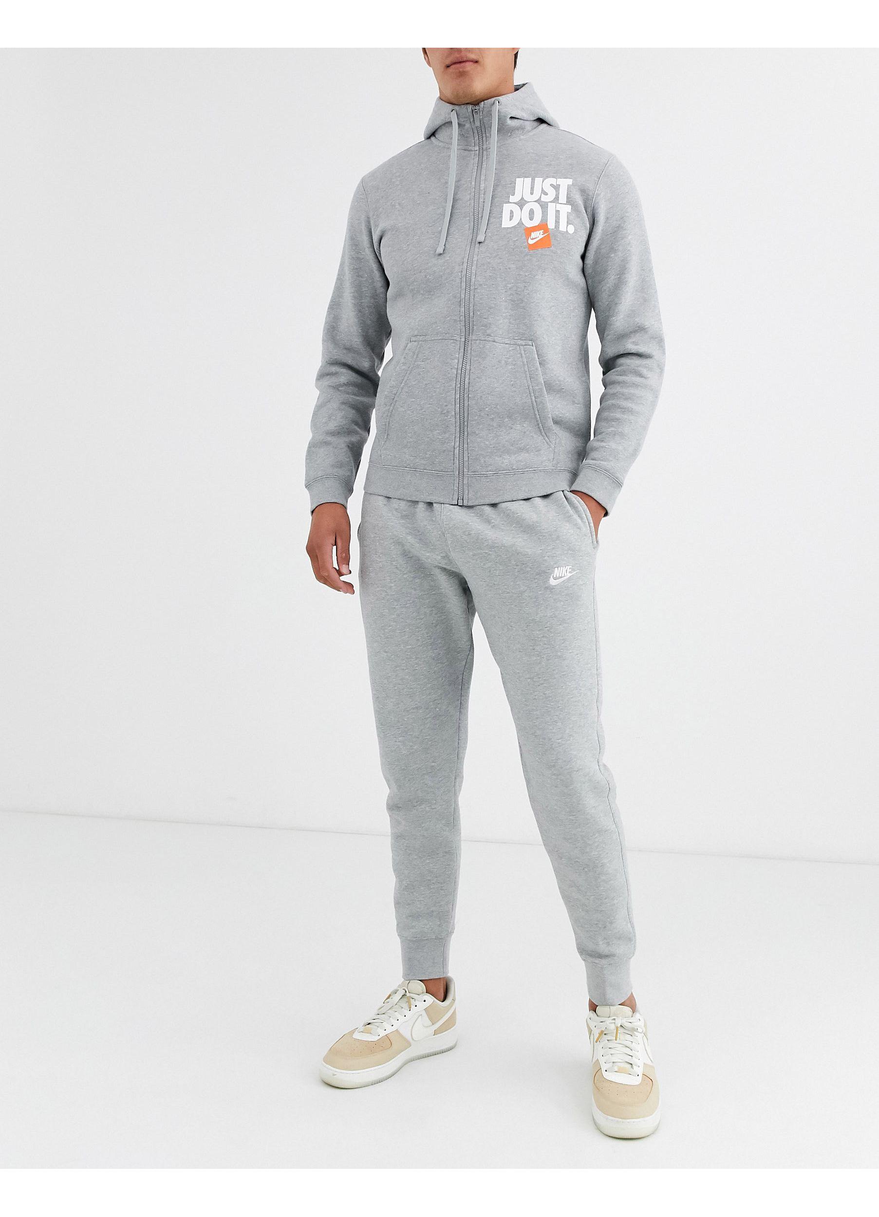 nike club cuffed sweatpants in gray