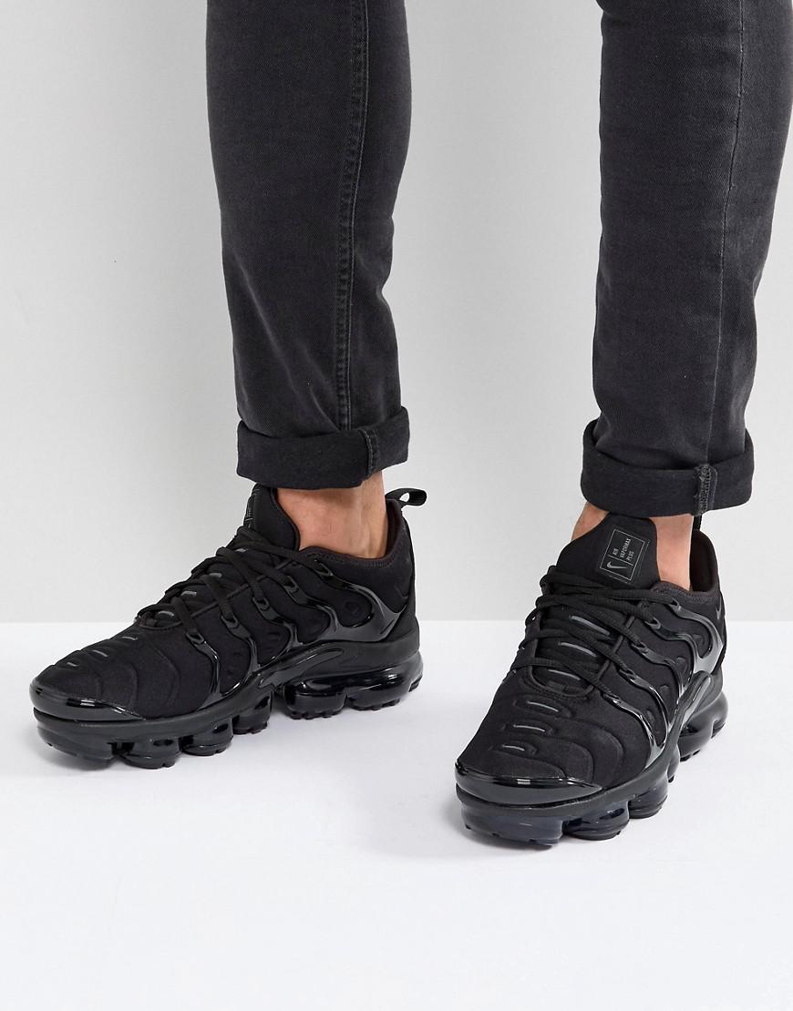 nike black air vapormax plus trainers
