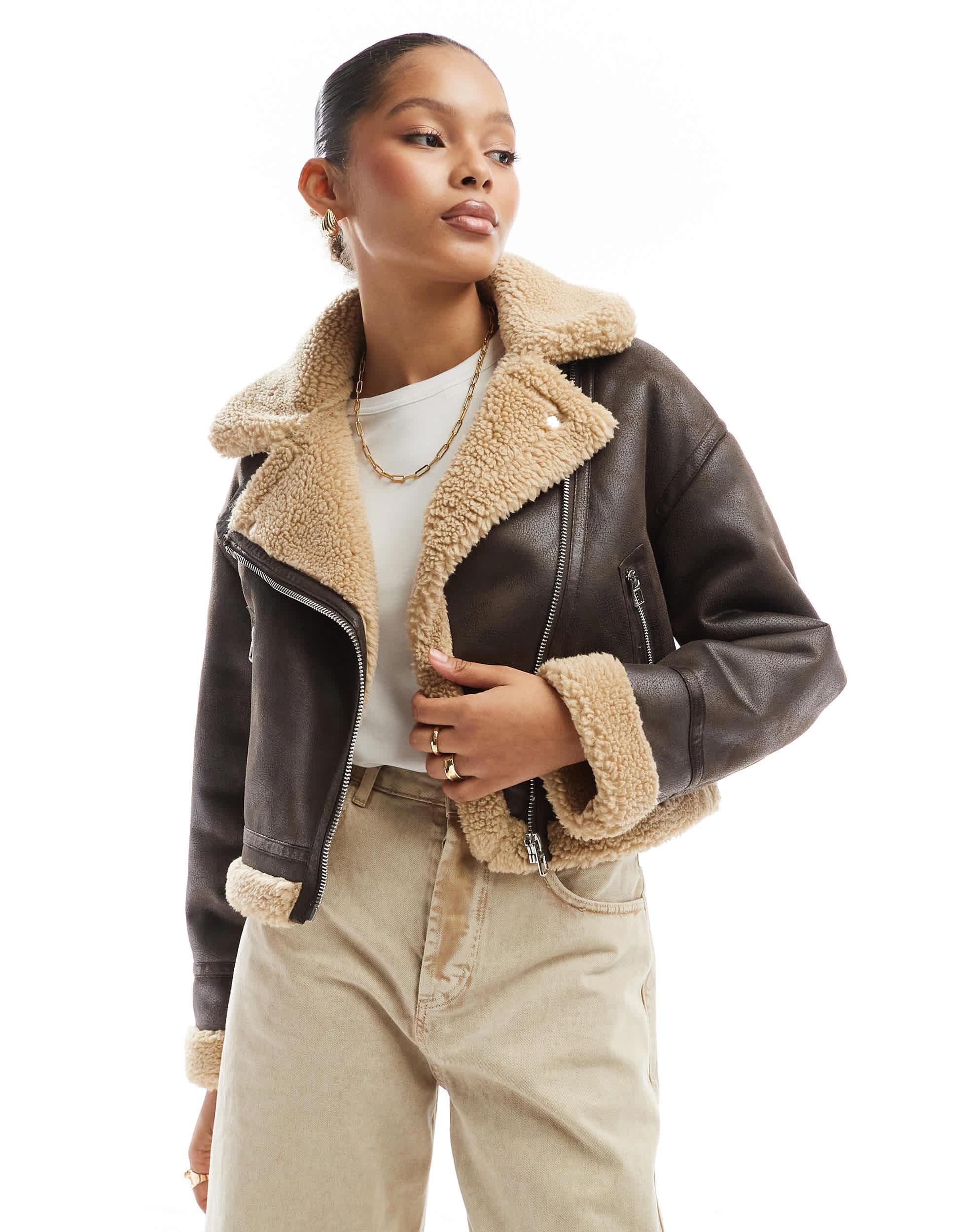 Veste avec details contrastants en imitation peau Bershka Lyst