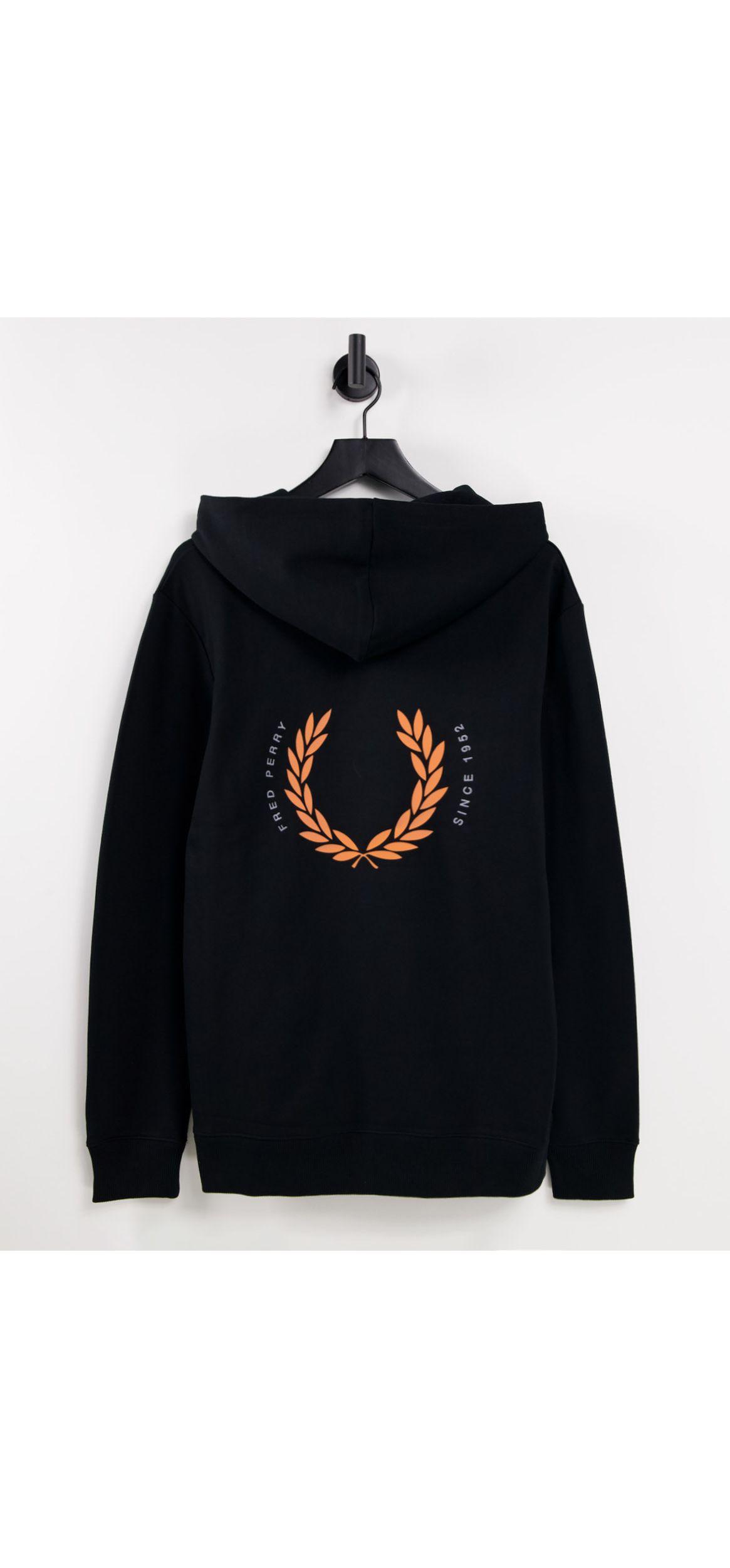 Sudadera negra con capucha y estampado en la espalda Fred Perry de hombre  de color Negro | Lyst