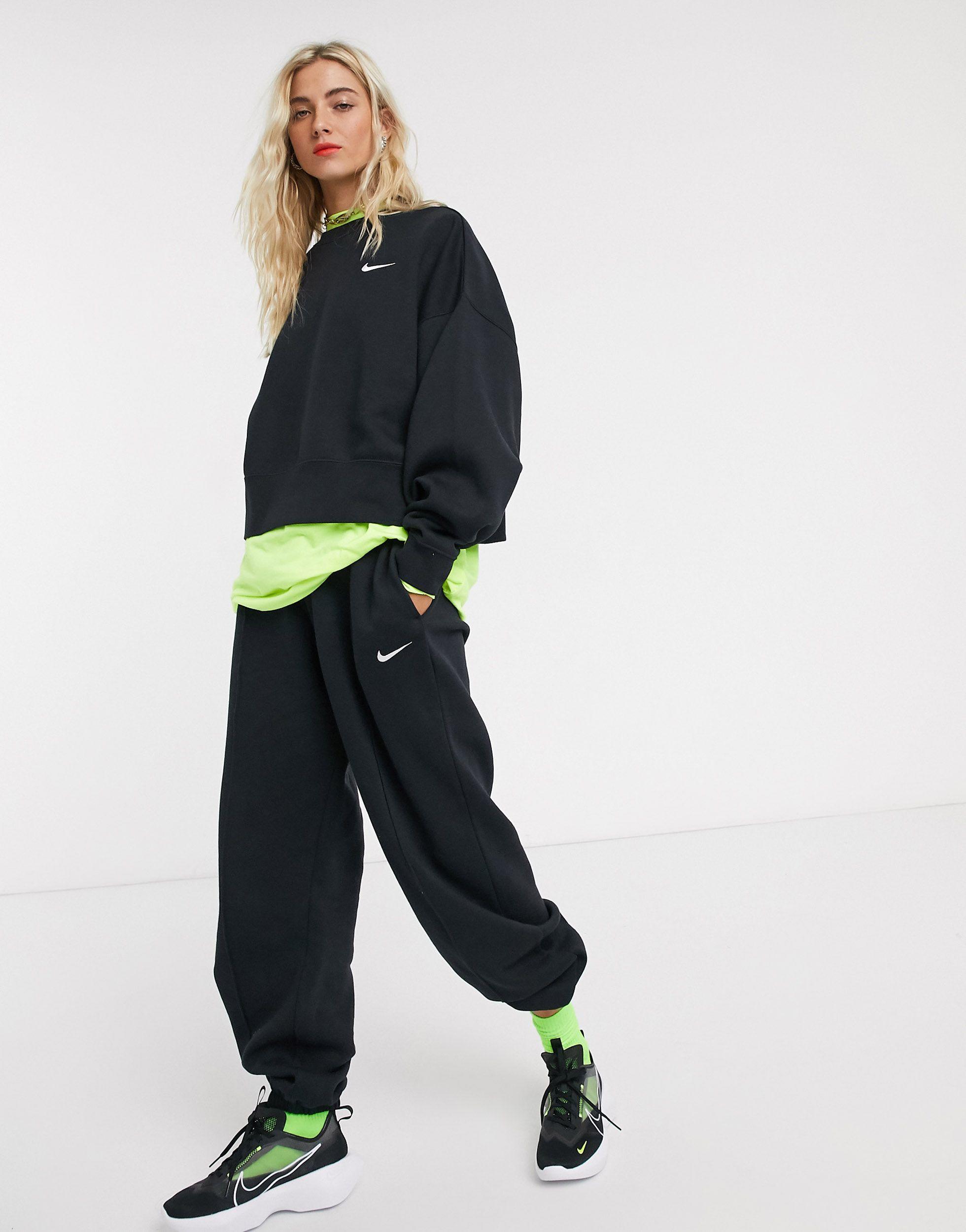 Nike Baumwolle – übergroße jogginghose mit kleinem logo in Schwarz | Lyst AT