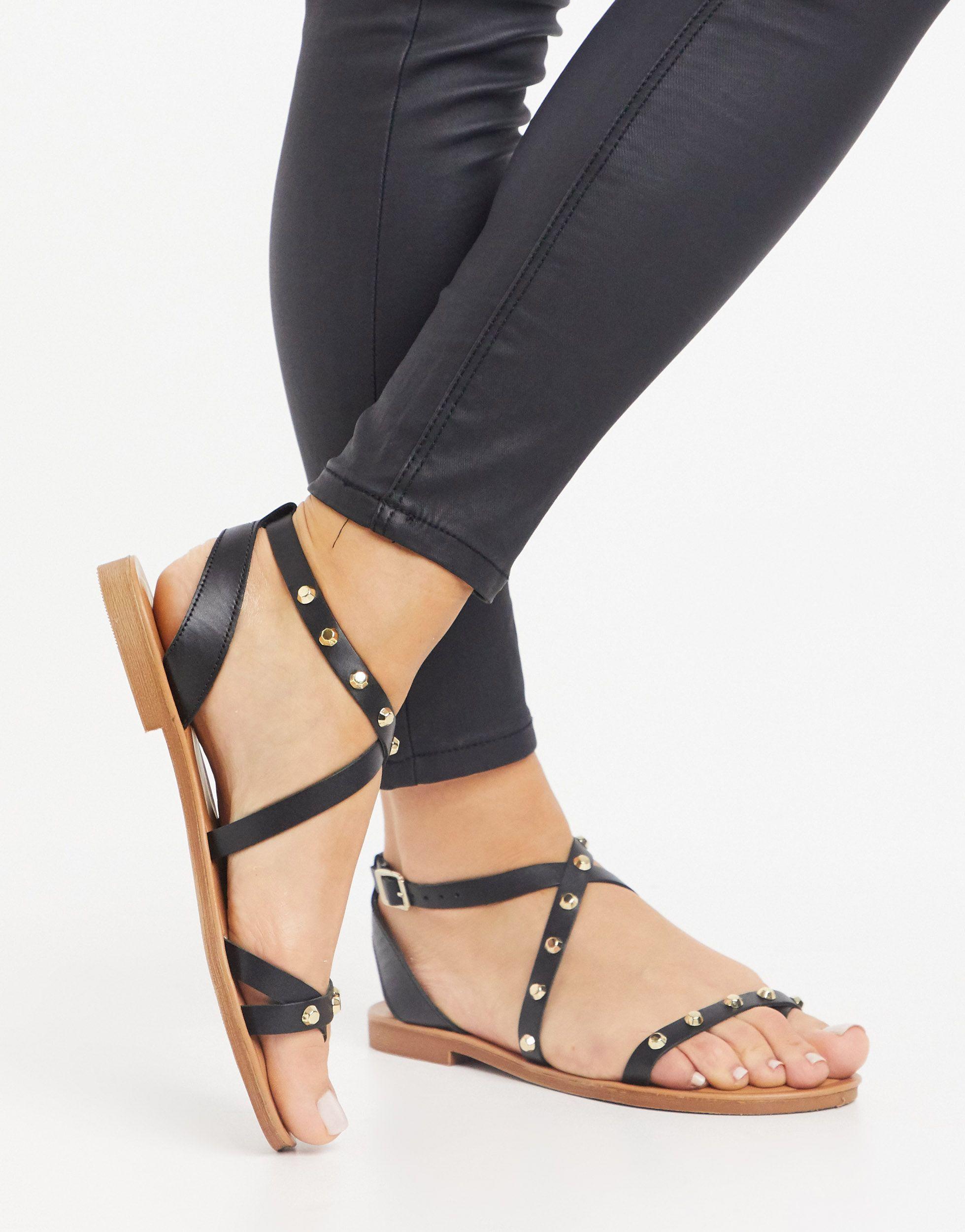 Sandalias negras planas con tachuelas ALDO de color Negro | Lyst