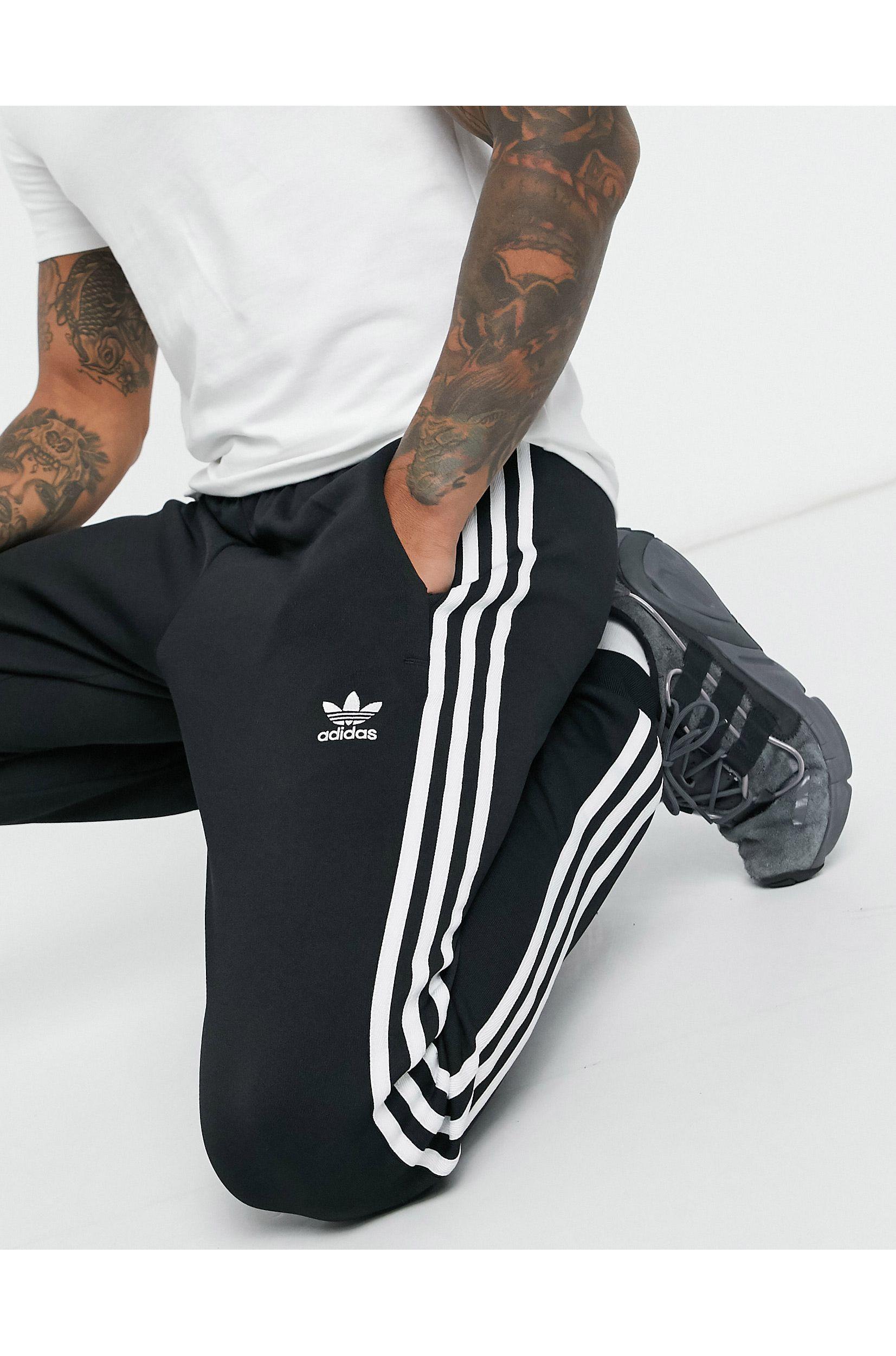 adicolor 3 stripe joggers