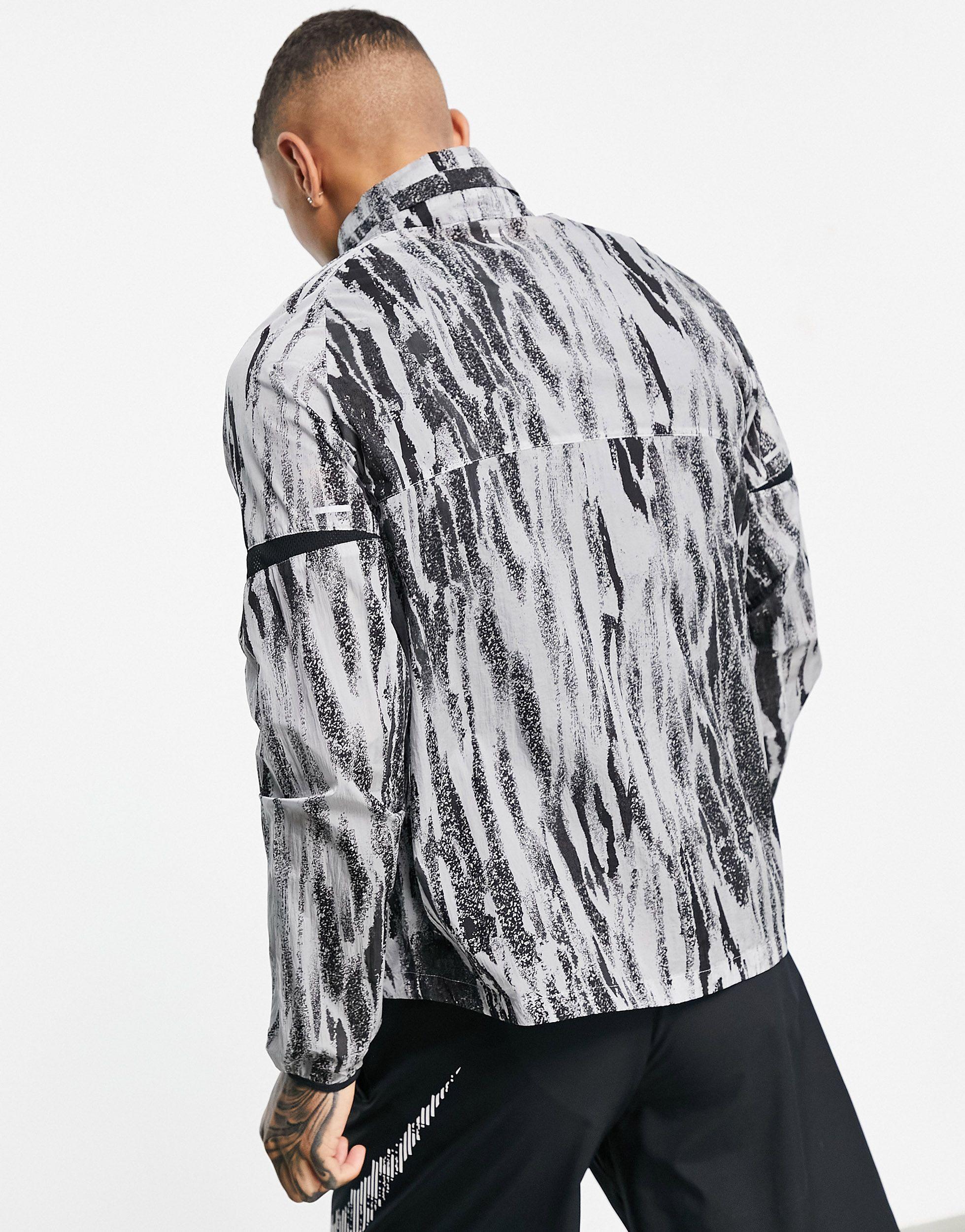 Nike Wild Run Printed Windrunner Jacket in Gray for Men - Lyst