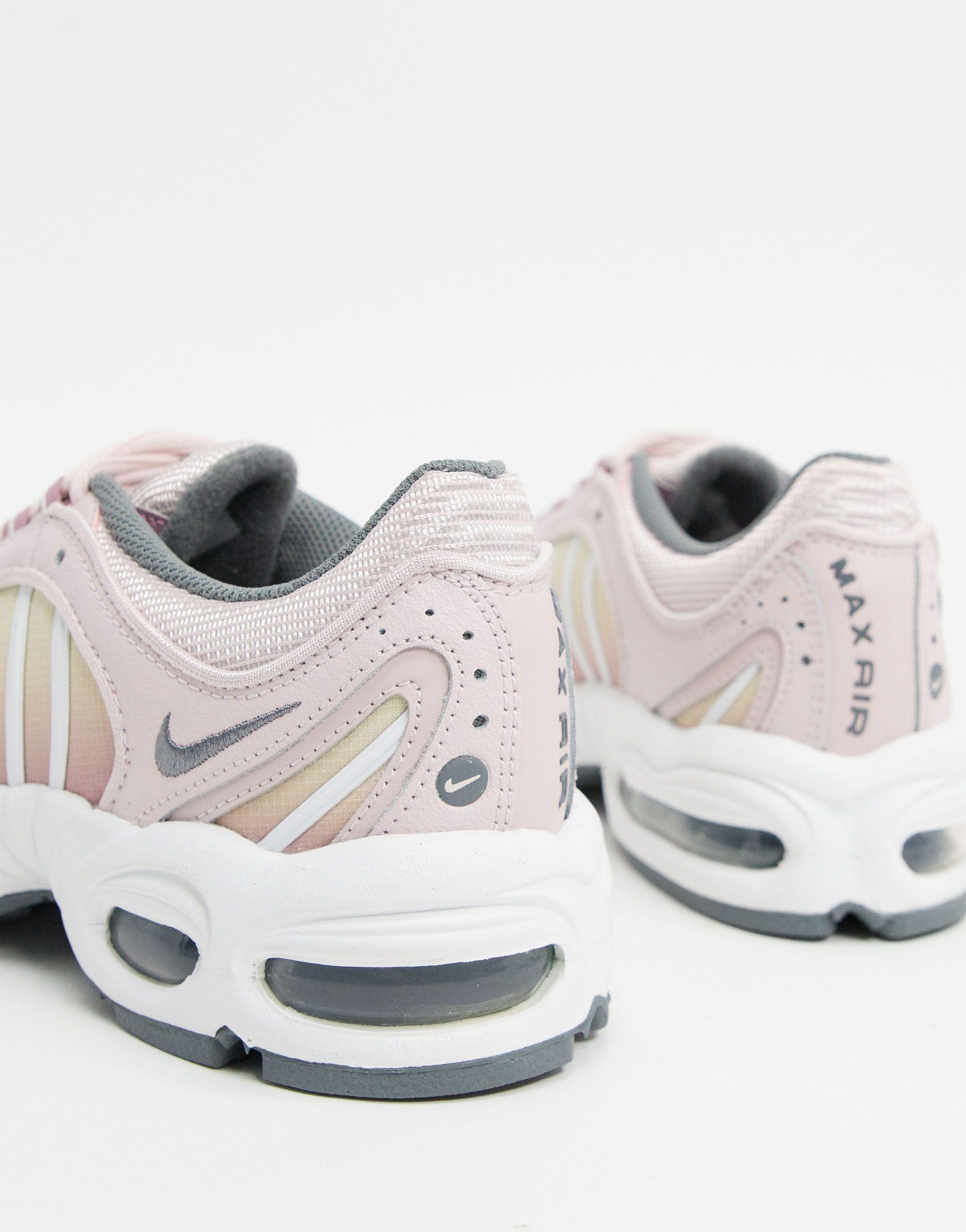 nike tailwind pale pink sneakers