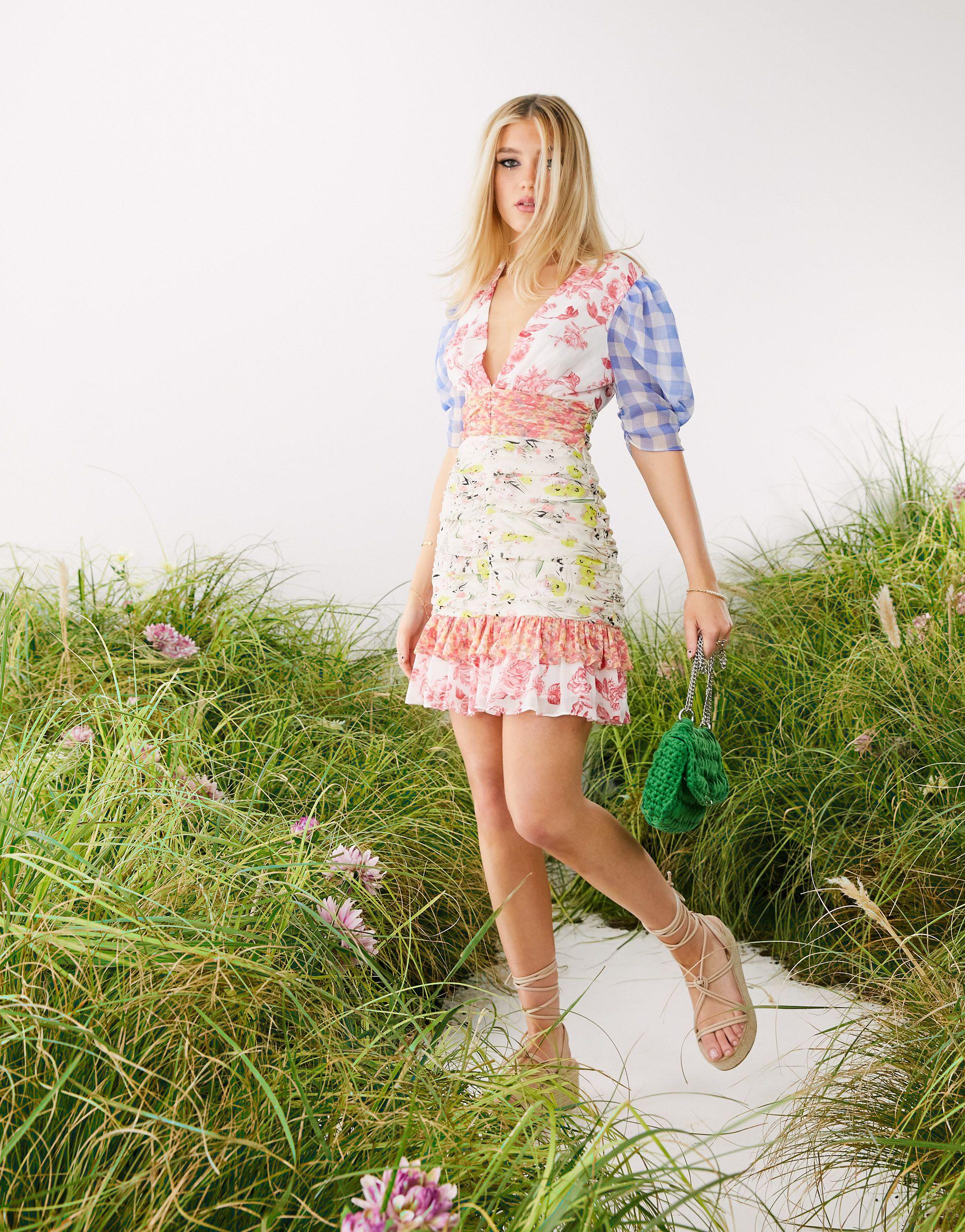 Vestito corto morbido arricciato con stampa a fiori mistaASOS in Materiale  sintetico | Lyst