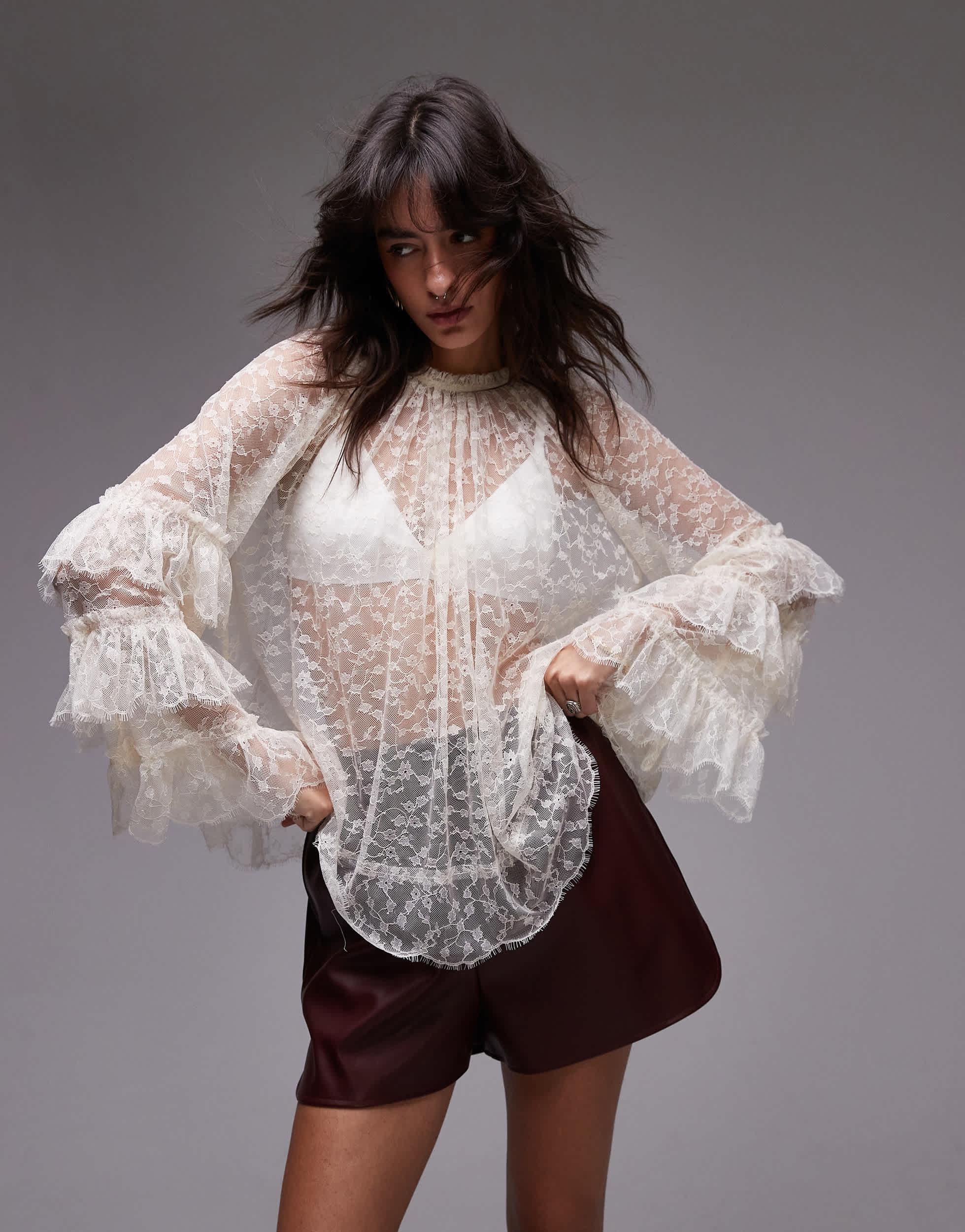 TOPSHOP♡ブラウス TOPSHOP All Over Lace Top in Brown | Lyst