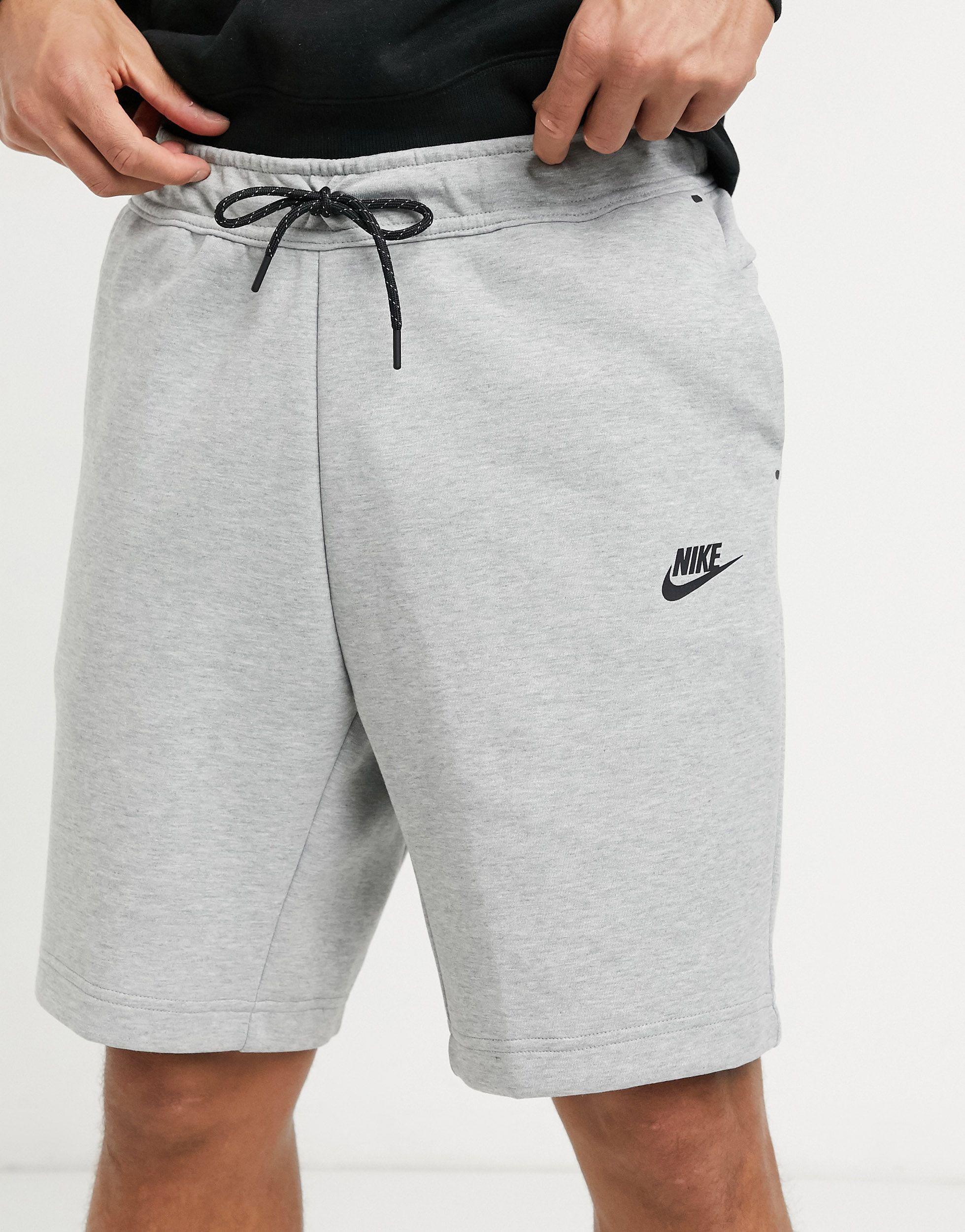 Nike Sportswear Tech Fleece Shorts in Dark Grey Heather & Black (Gray) for  Men - Save 48% | Lyst
