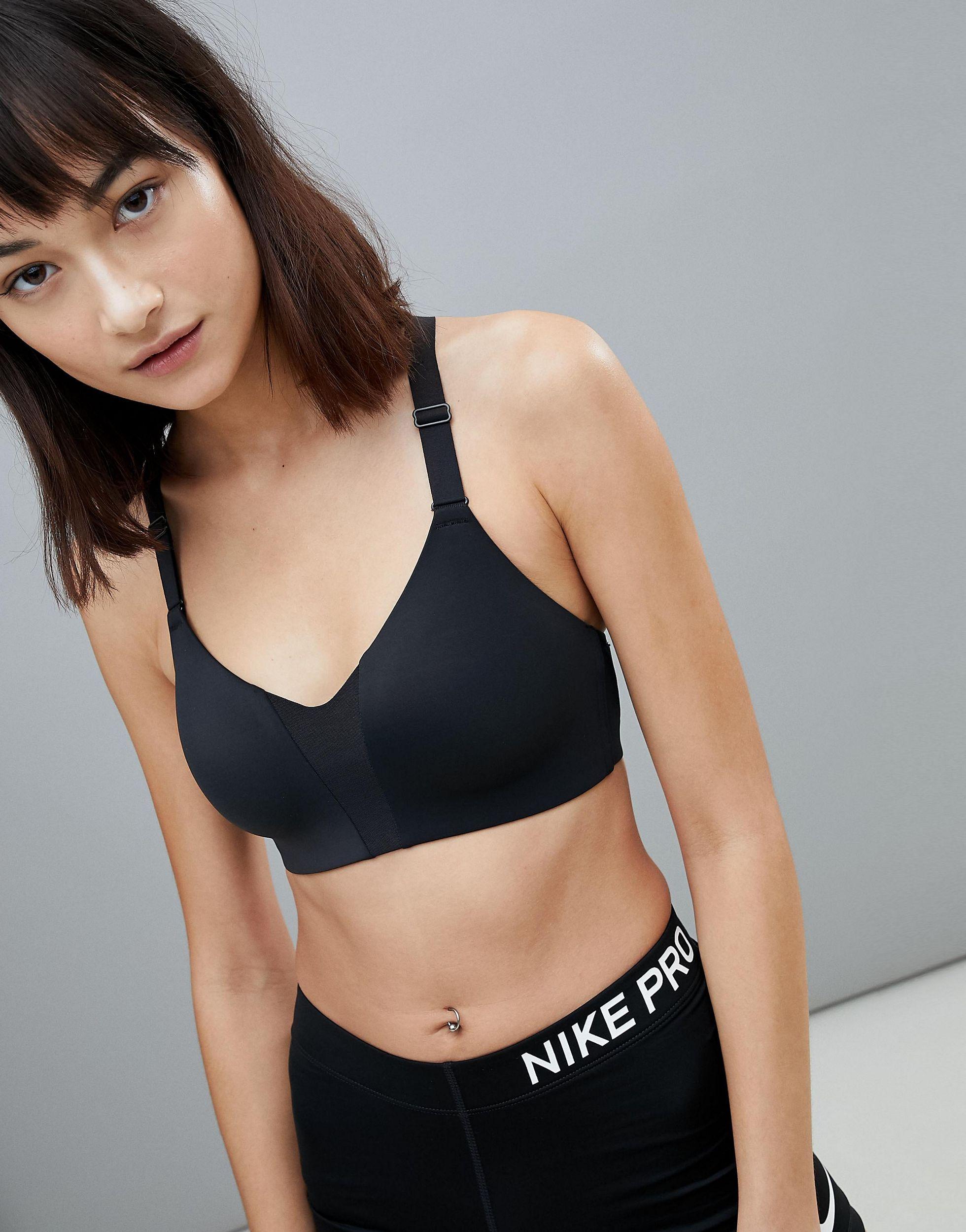 Бюстгальтер Nike