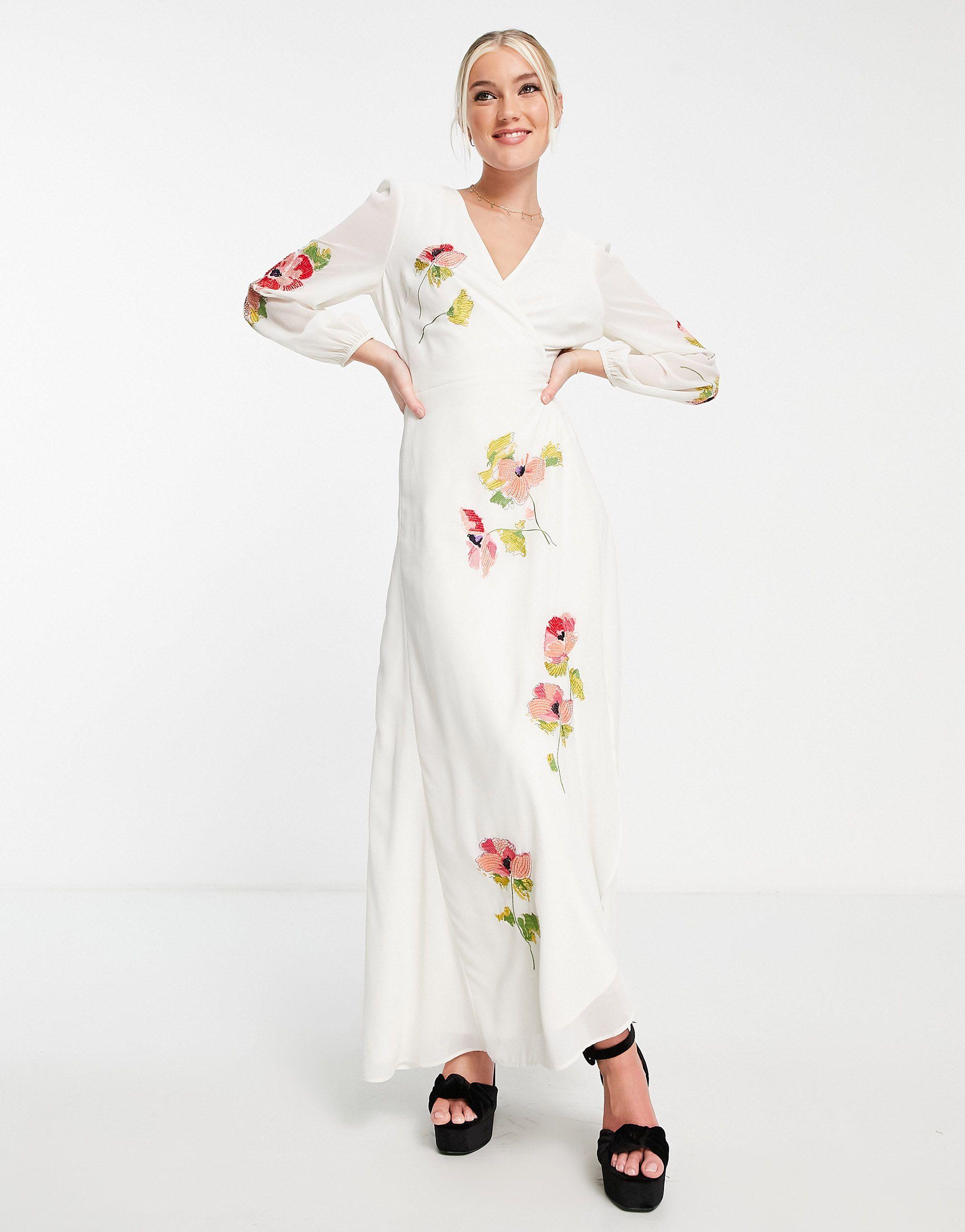Hope & Ivy Lilbeth Embroidered Midi Dress in White | Lyst