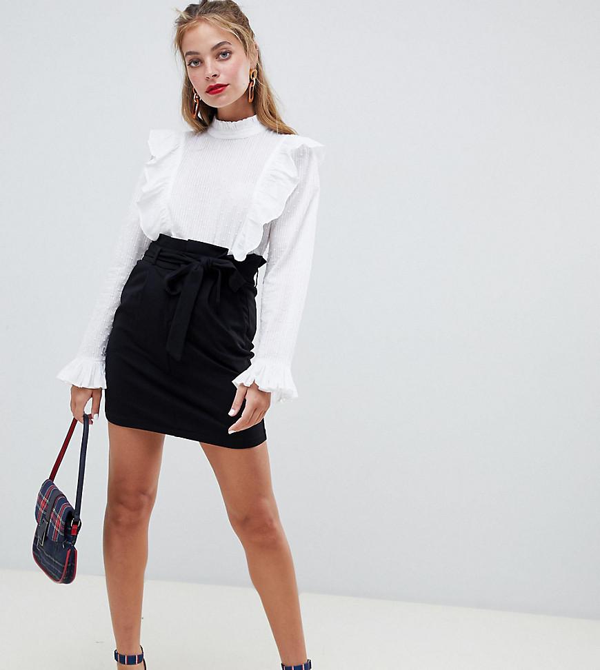 black paperbag skirt outfit