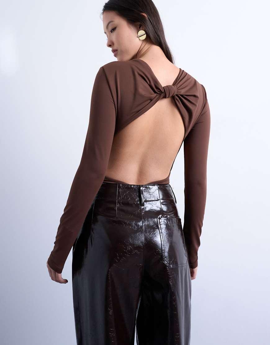 Body Marrón Ceñido De Manga Larga Con Detalle Anudado En La