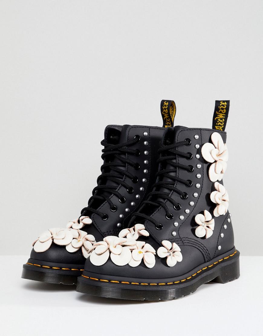 Dr. Martens 3d Flower Lace Up Boots in Black | Lyst UK