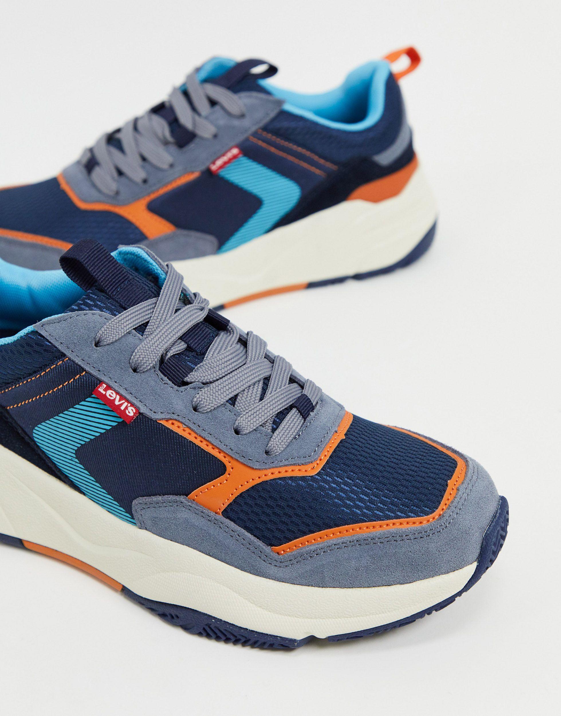 levis runner