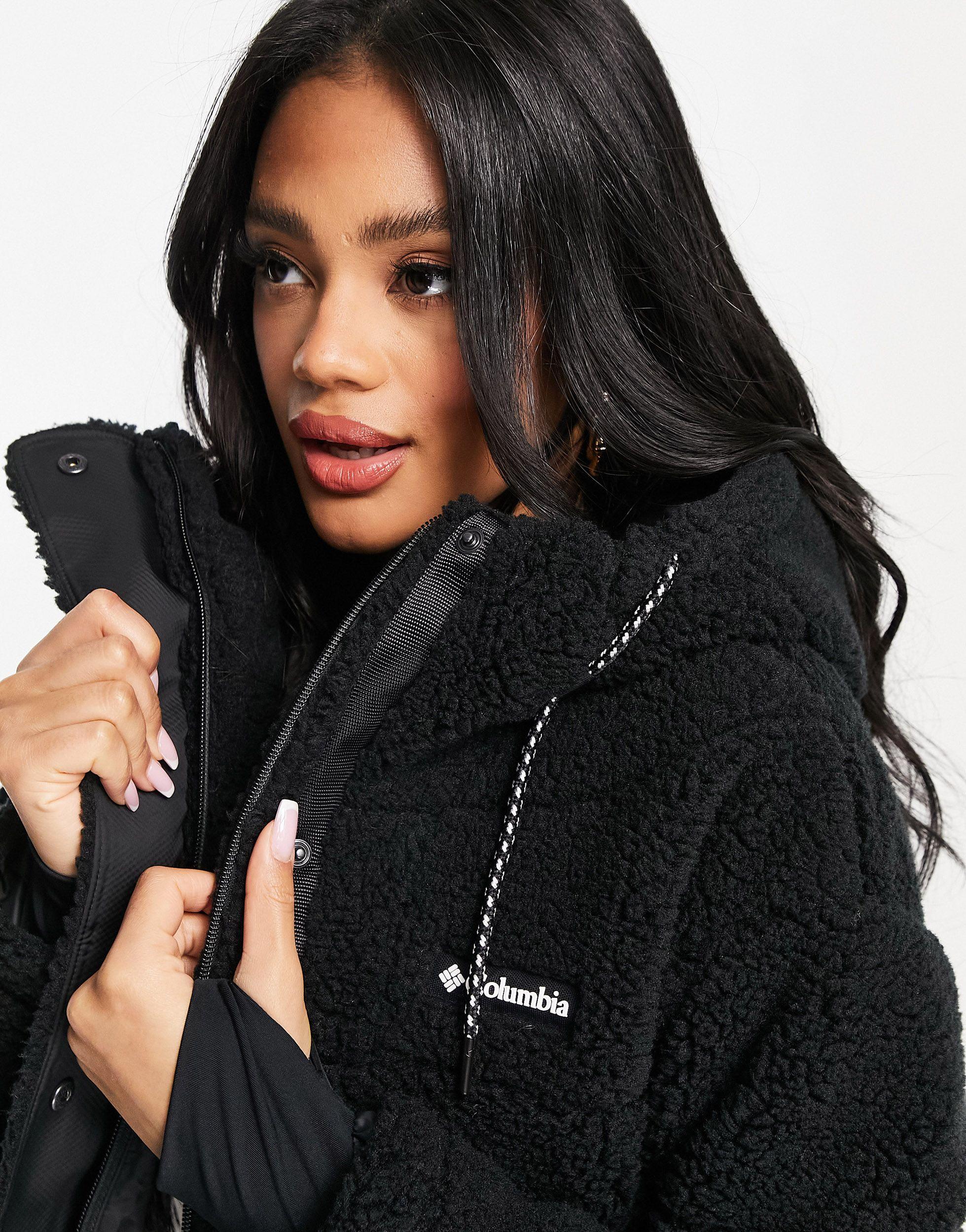 Columbia Lodge Cropped Sherpa Jacket in Black | Lyst UK