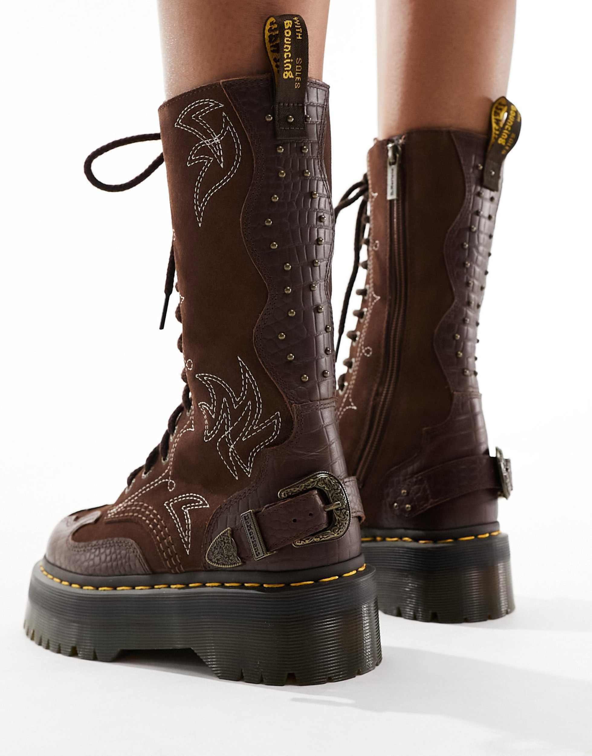 Quad bottines style western en daim à 14 œillets marron Dr