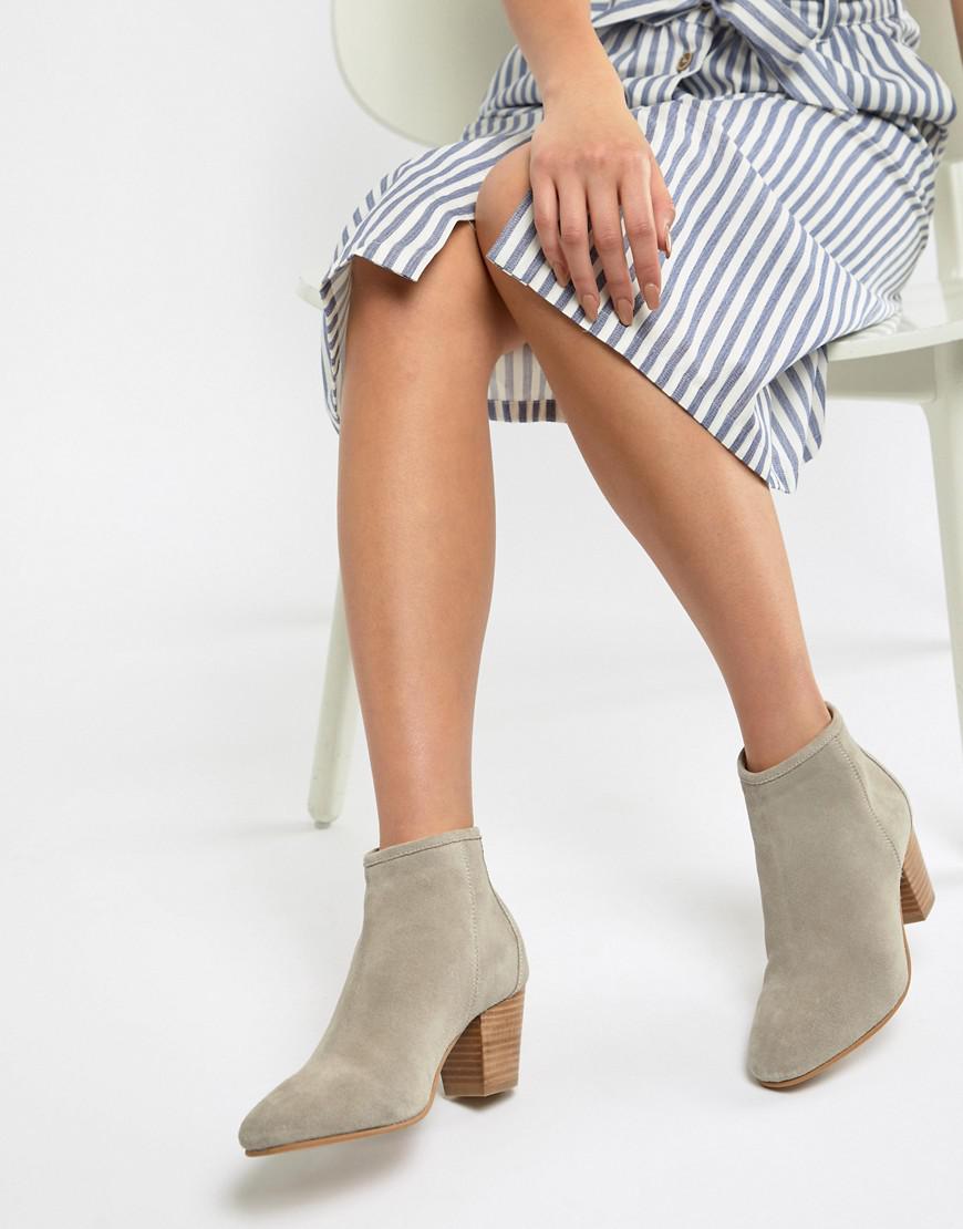 ASOS Runaway Suede Ankle Boots in Beige (Natural) - Lyst