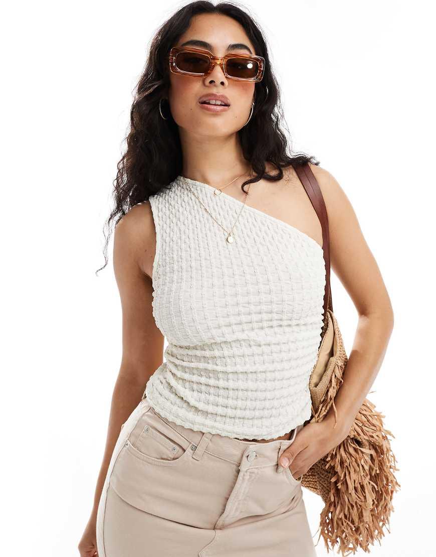 pull-bear-White-Bubble-Texture
