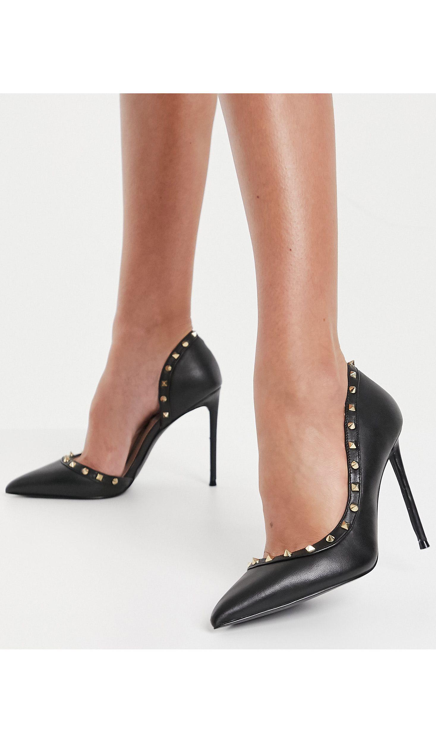 scarpe con tacco e borchie