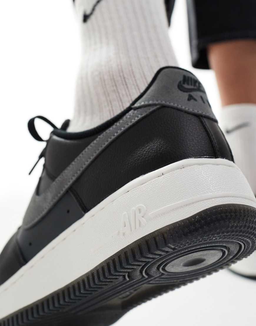 nike air force 1 07 trainers black