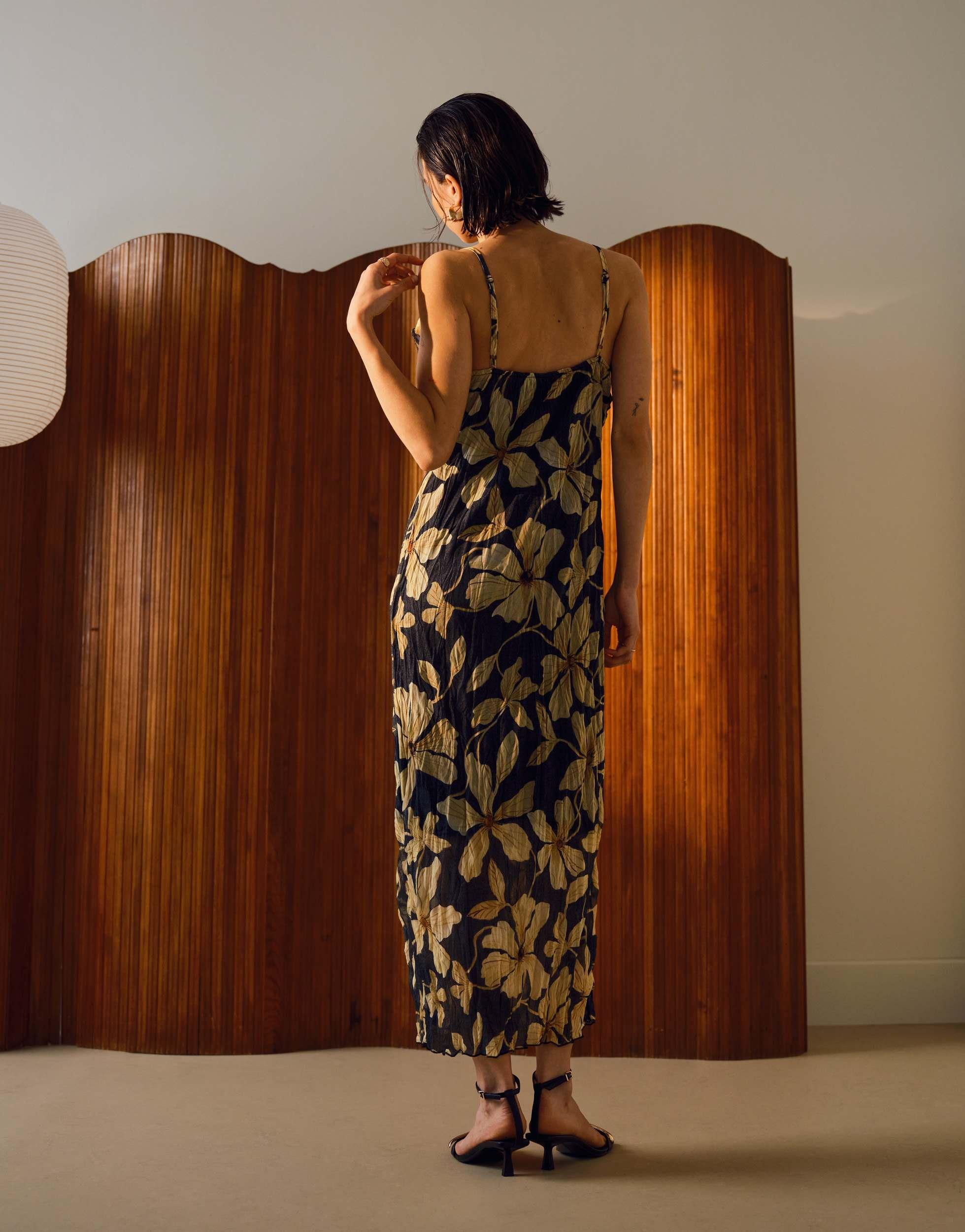 TOPSHOP Floral Print Crinkle Mesh Maxi Dress in Black | Lyst