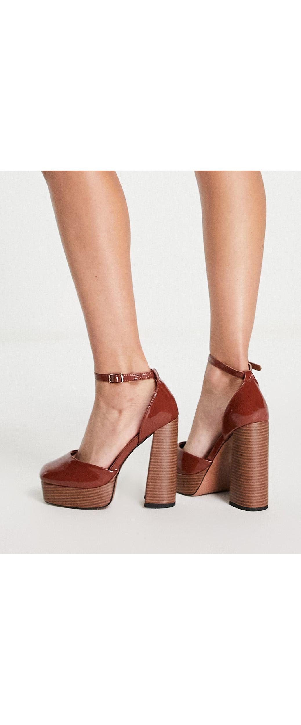 Priority scarpe a pianta larga con tacco alto e plateau color