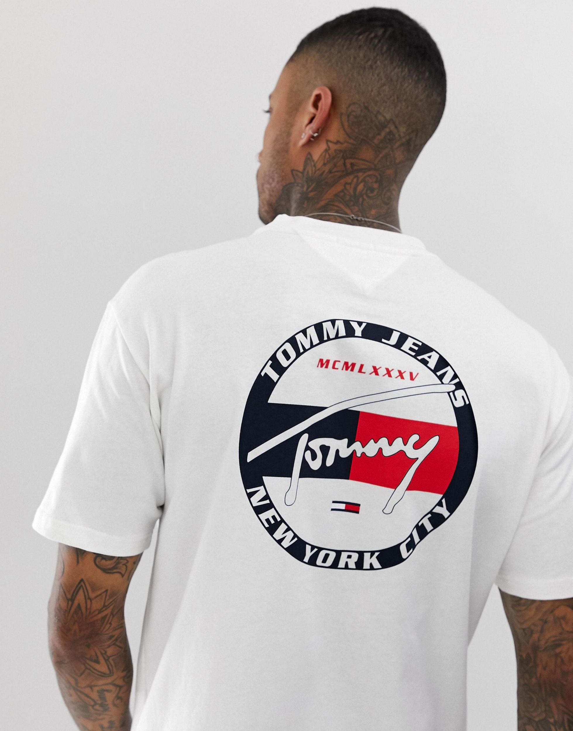 Tommy Hilfiger – es T-Shirt mit rundem Logo hinten, exklusiv bei ASOS in  Weiß für Herren | Lyst AT