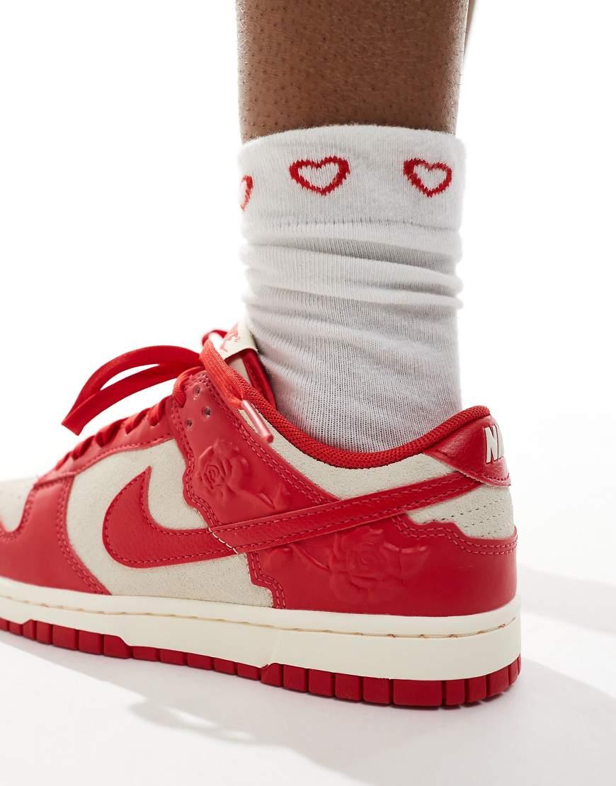 nike dunk se red