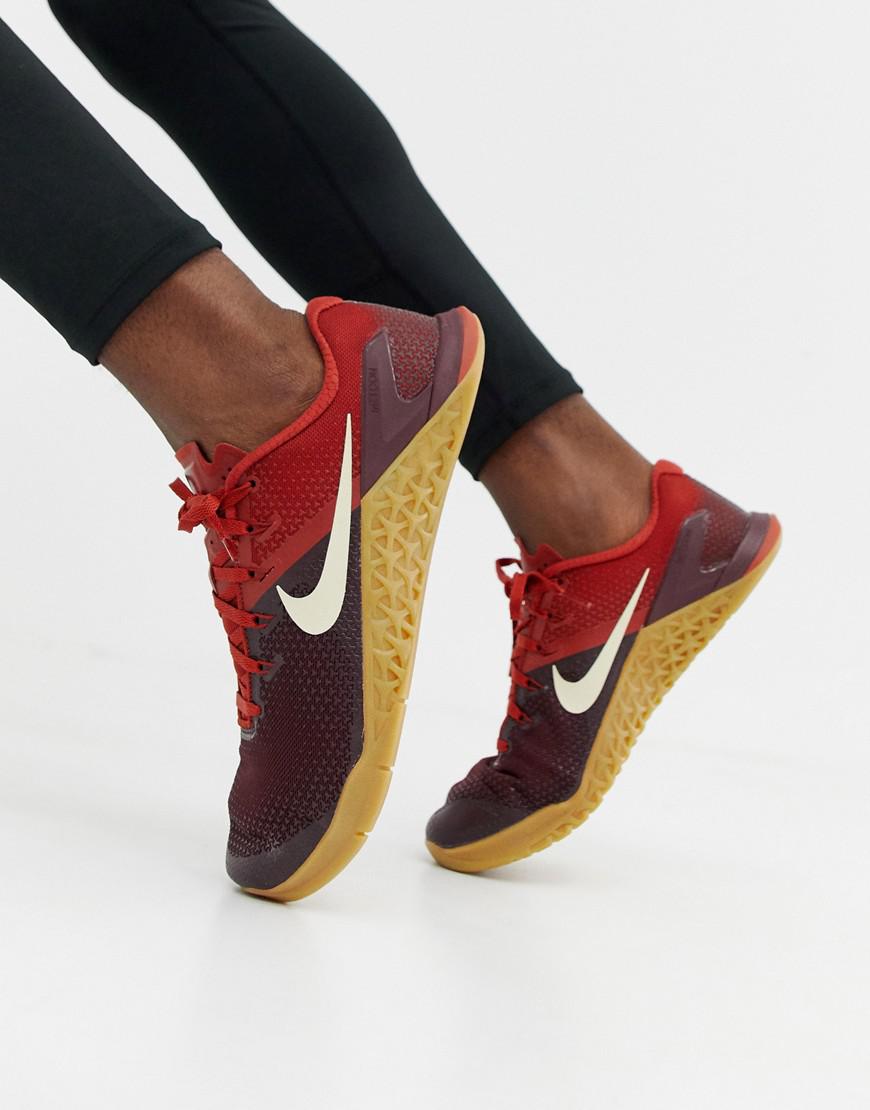 nike metcon burgundy