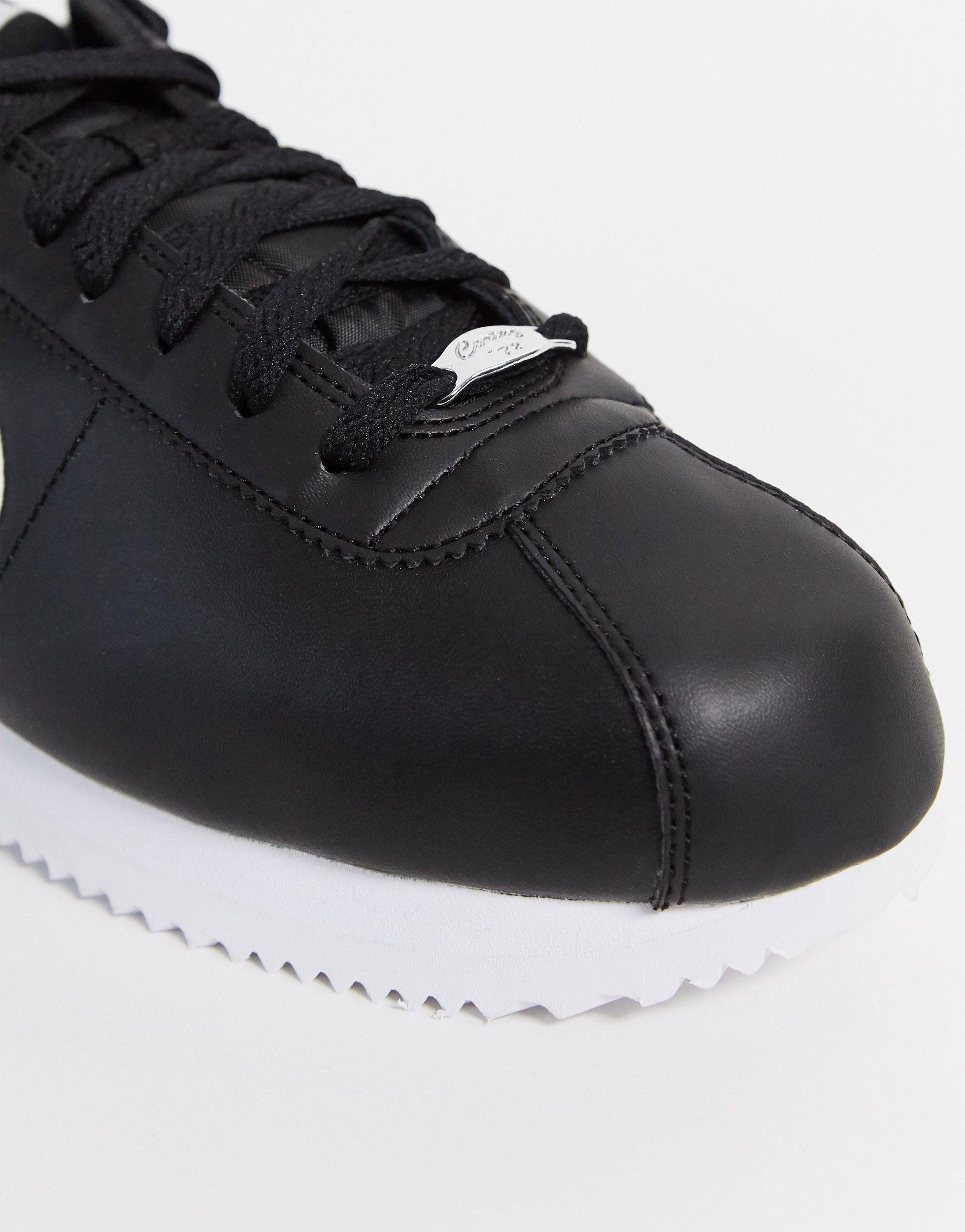 Nike Cortez Leather Trainers in Black 
